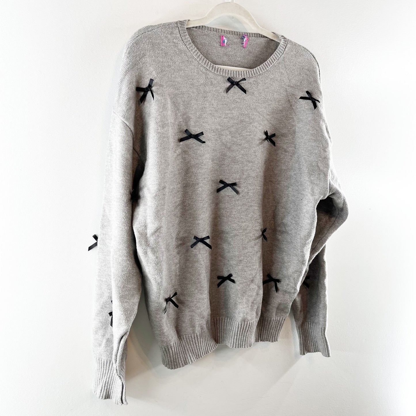 Edikted Satin Bow Applique Long Sleeve Crewneck Sweater Gray M / L