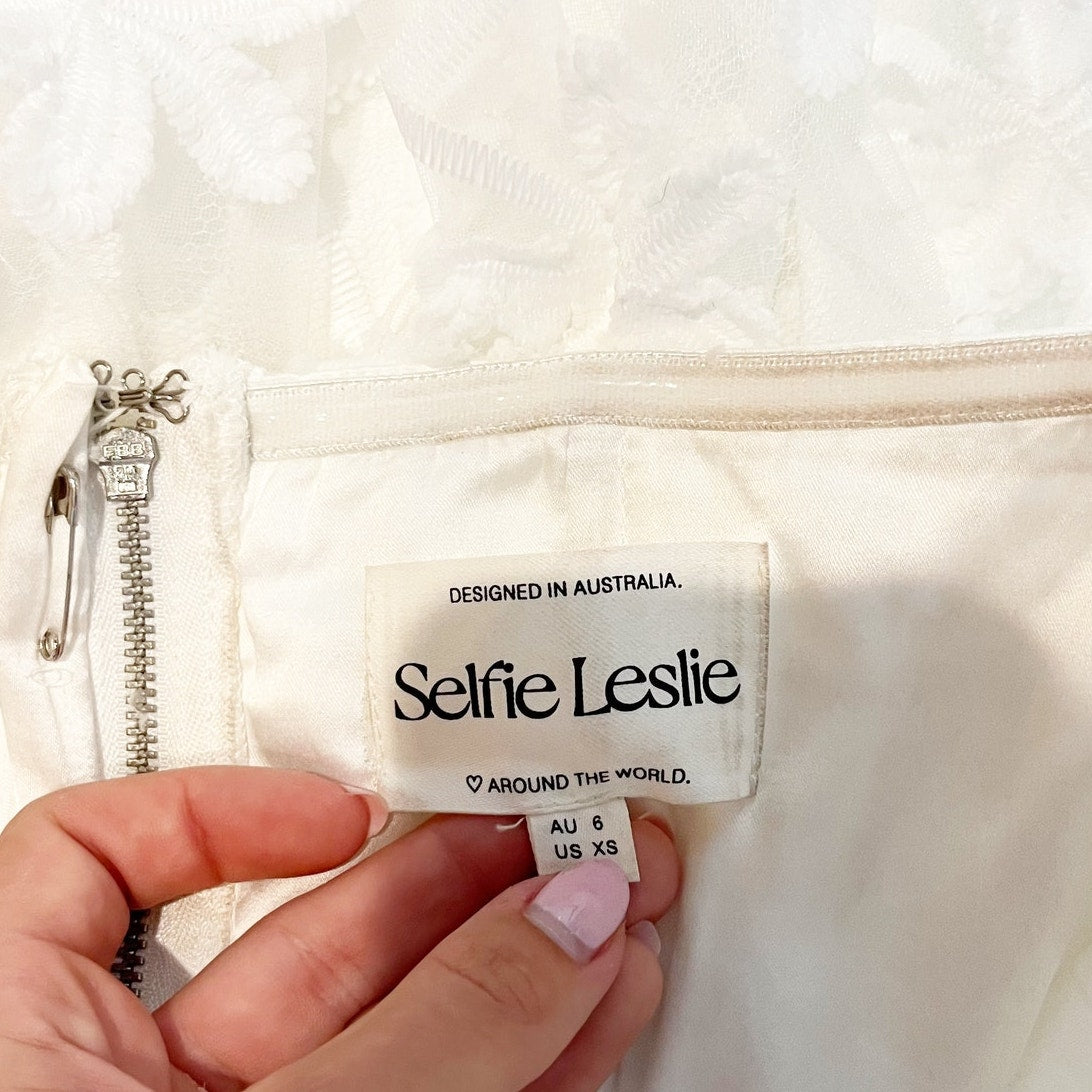 Selfie Leslie Dori Floral Embellished Strapless Midi Dress White XS