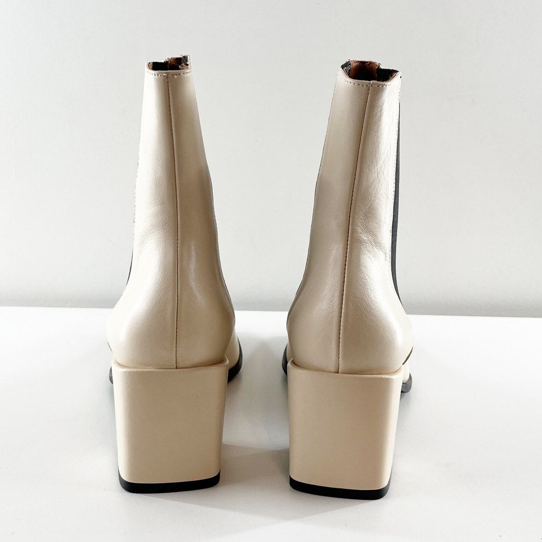 Angel Alarcon Pull On Square Toe Block Heel Chelsea Boots Cream 9