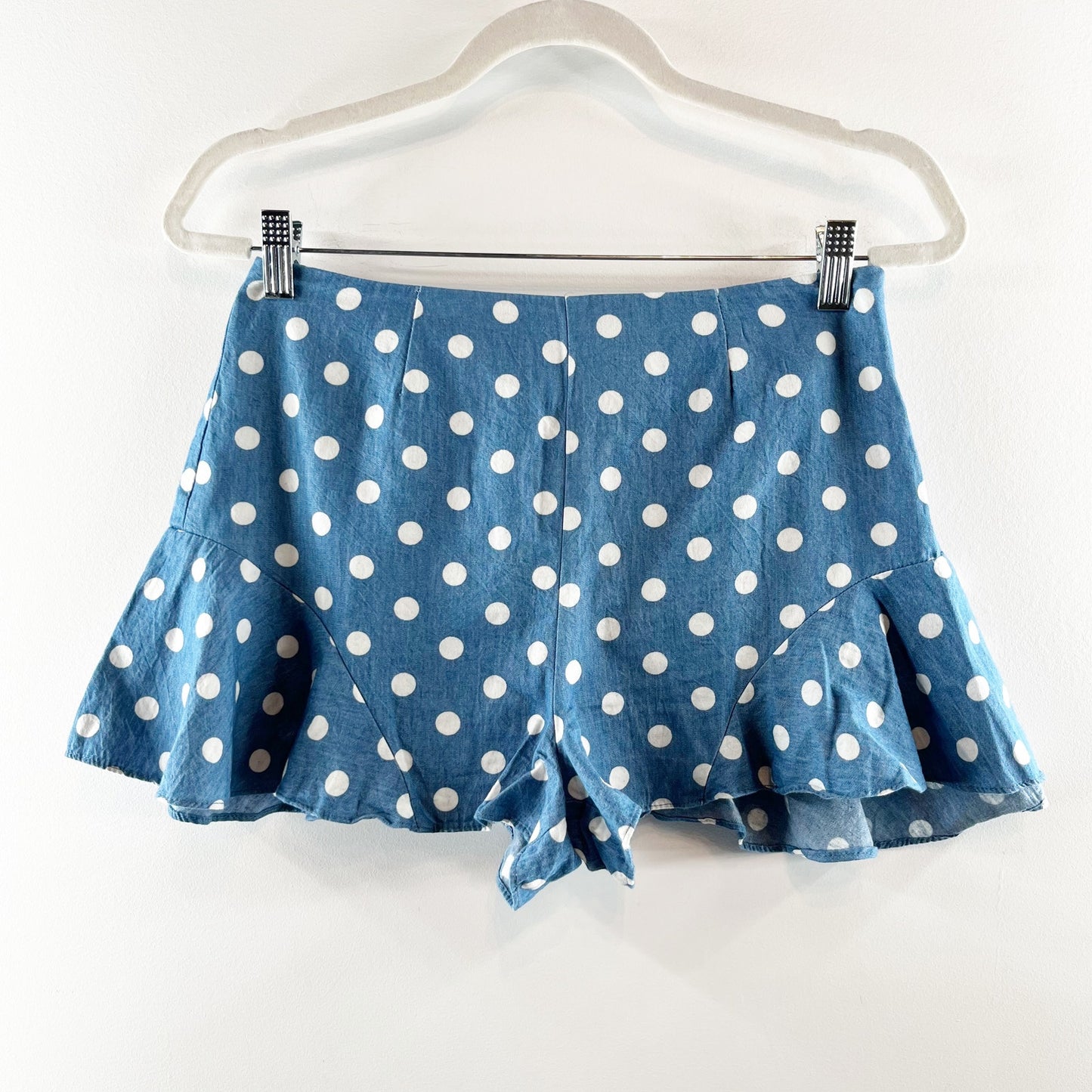 AQUA Polka Dot Ruffle Hem Flutter Denim Shorts Blue White Medium