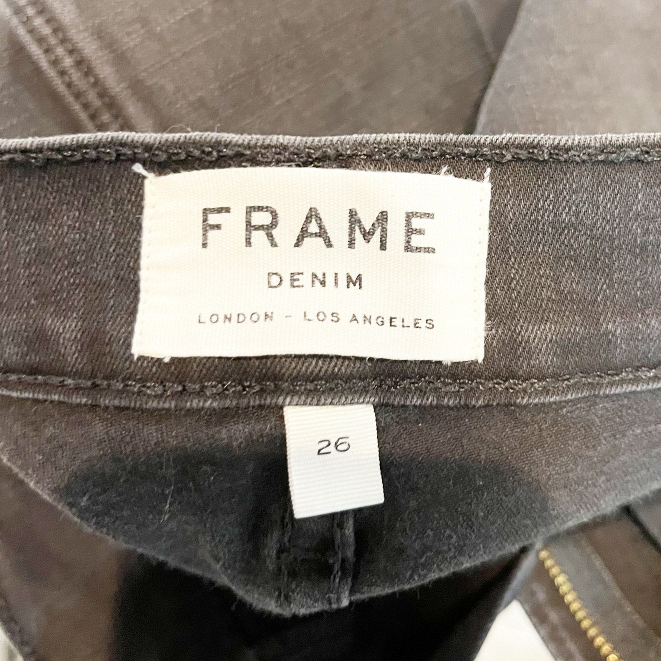 Frame Denim Le High Straight Feather Hem Cropped Jeans Ludlow Black 26 / 2