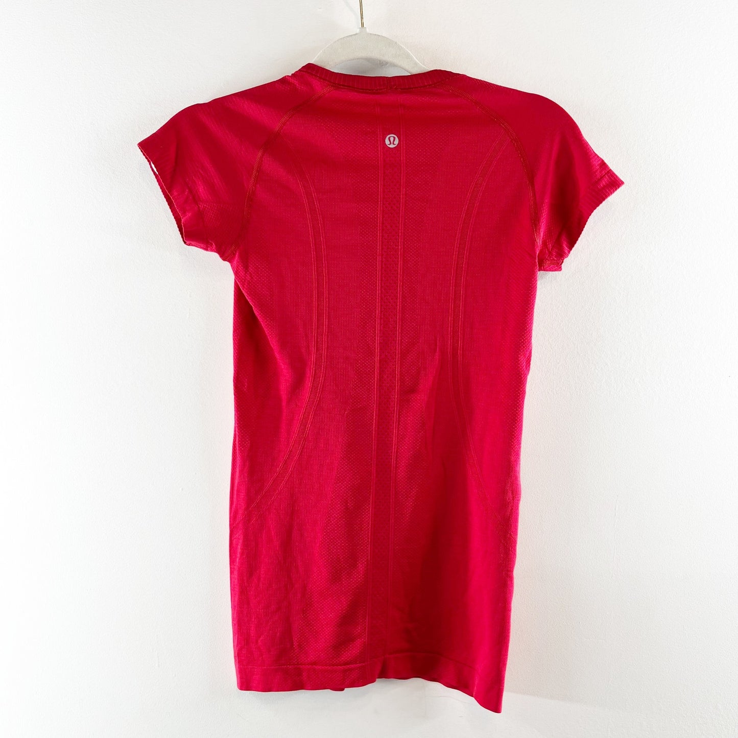 Lululemon Swiftly Tech Short Sleeve Tee Shirt Red 4