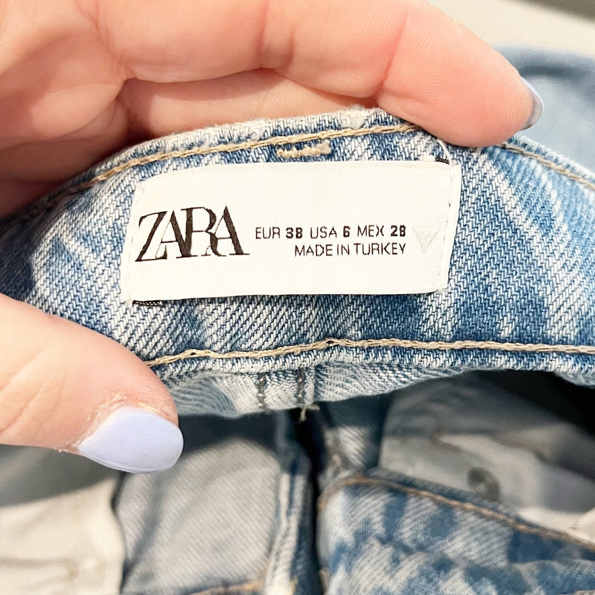 ZARA High Rise Straight Leg Relaxed Fit Jeans Light Wash Blue 6
