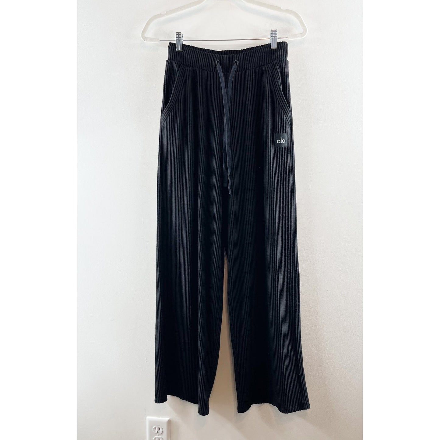 Alo Serenity Ribbed Wide Leg Sweatpants Black XS