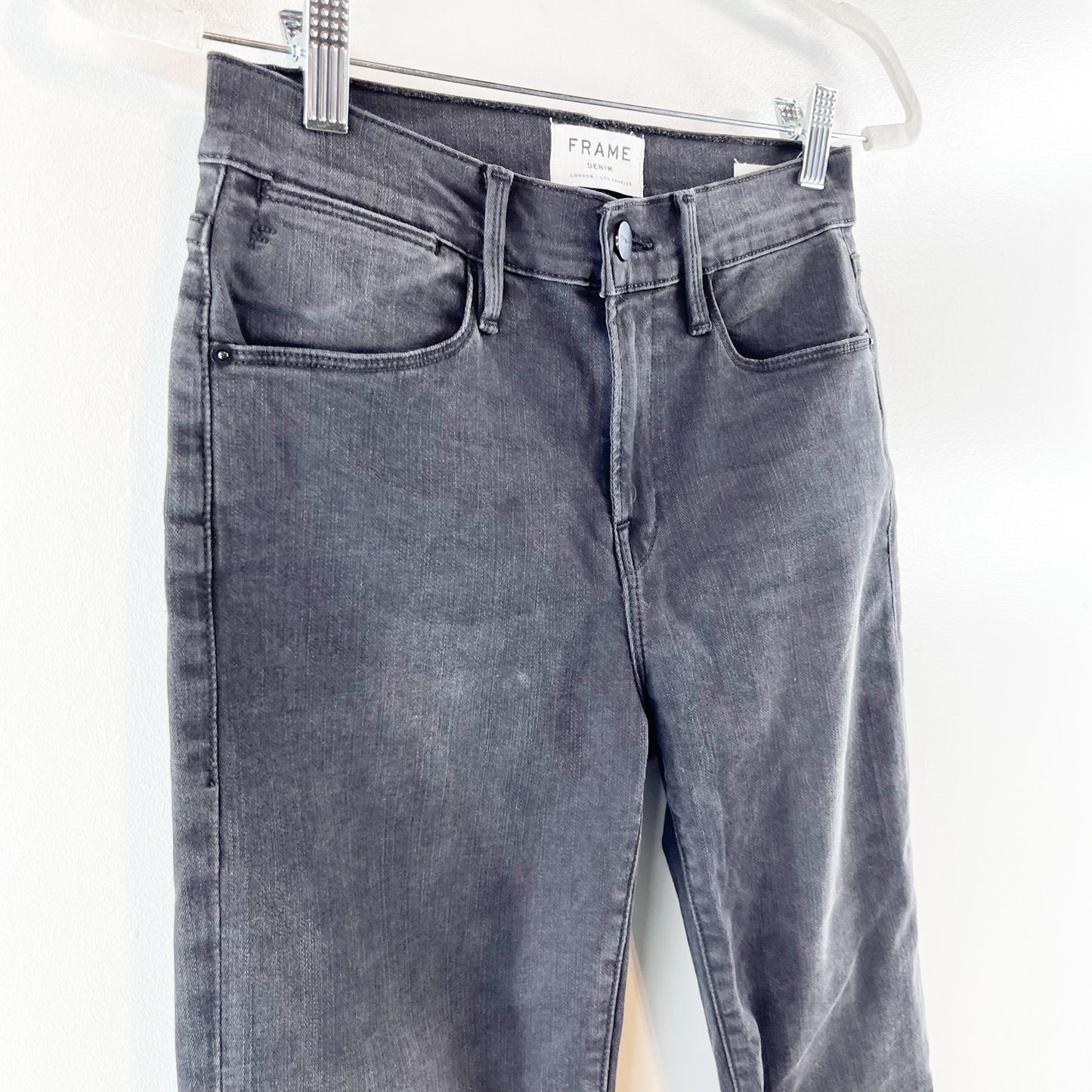 Frame Denim Le High Straight Feather Hem Cropped Jeans Ludlow Black 26 / 2