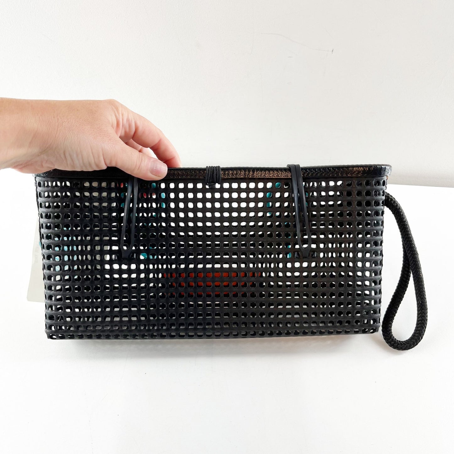 The Oyster Bag Mesh Clutch Handbag Black with Wristlet Strap