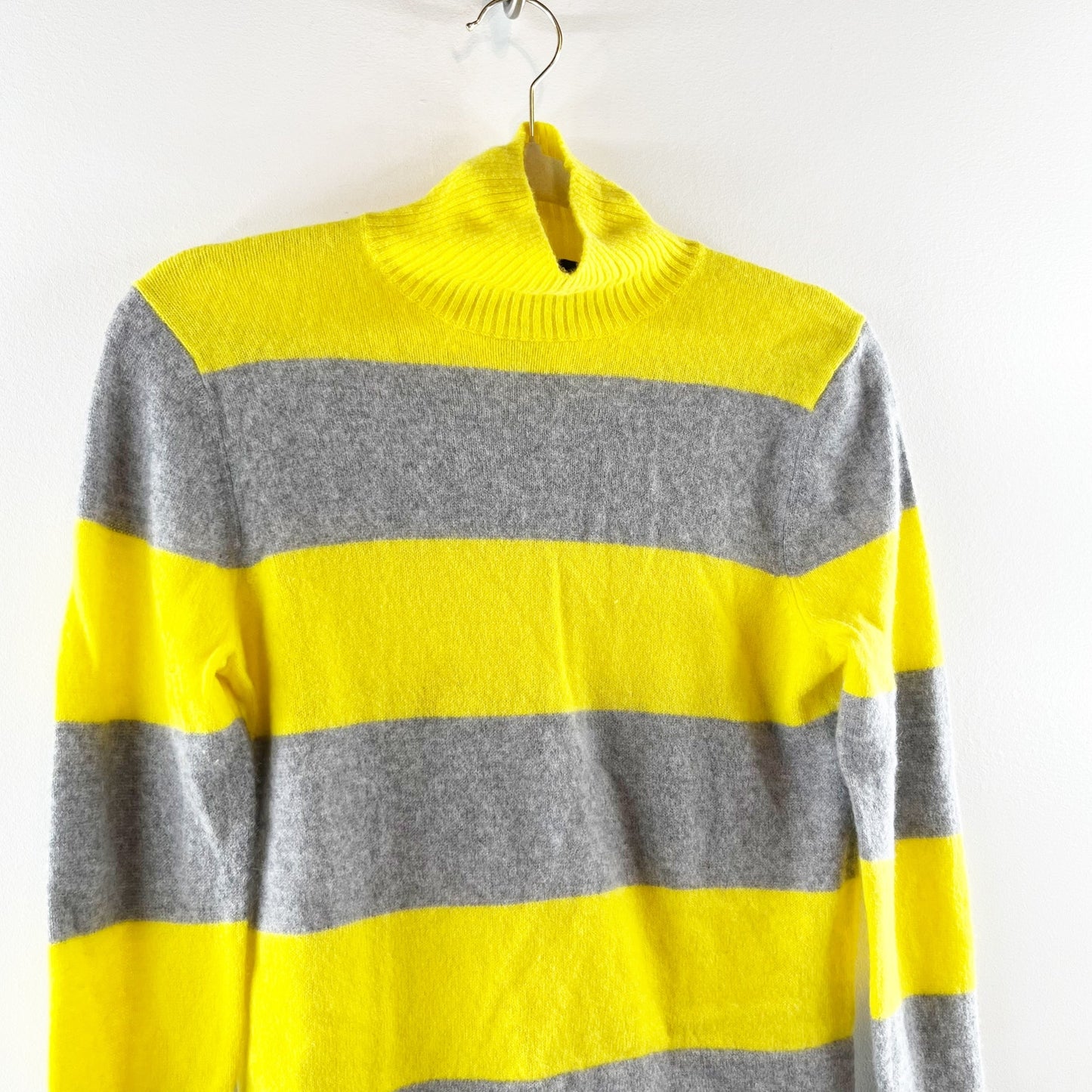 525 America Cashmere Striped Turtleneck Sweater Yellow Gray Small