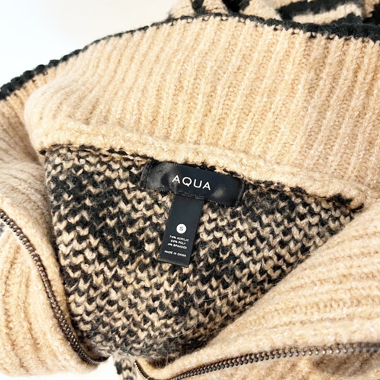 Aqua Half Zip Long Sleeve Pullover Sweater Leopard Print Tan Black Small