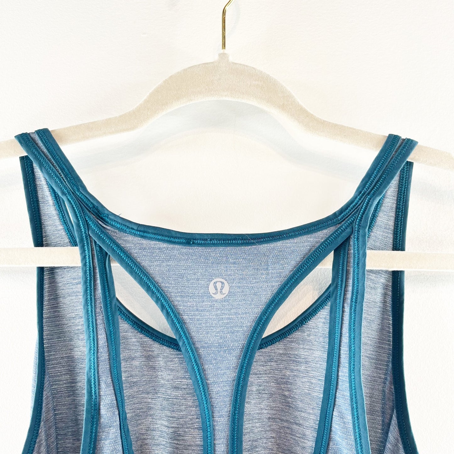 Lululemon Run The Day Open Back Racerback Tank Top Blue Small