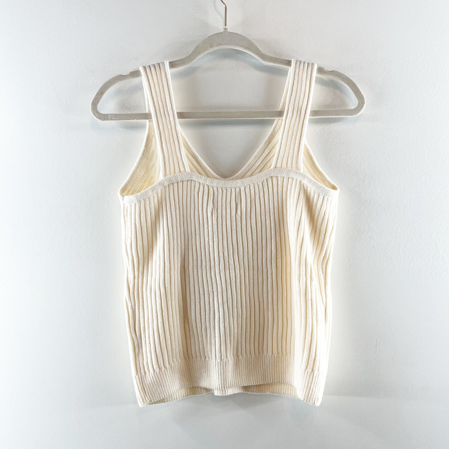 Blu Pepper This Dream Cozy Life Sleeveless V-Neck Ribbed Tank Top Cream Large