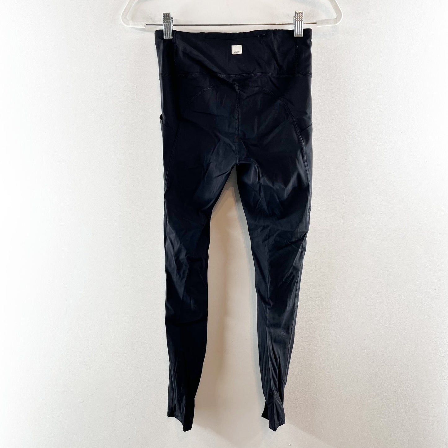 Vuori Stride Pull On High Waisted Side Pockets 7/8 Running Leggings Black Small