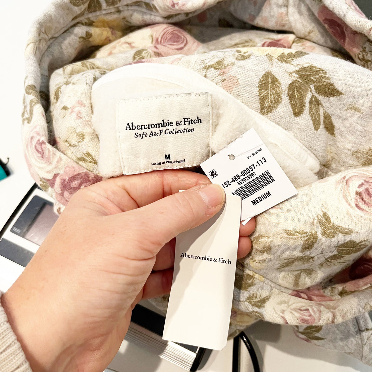 Abercrombie Sunday Hoodie Floral Print Gray Pink Medium