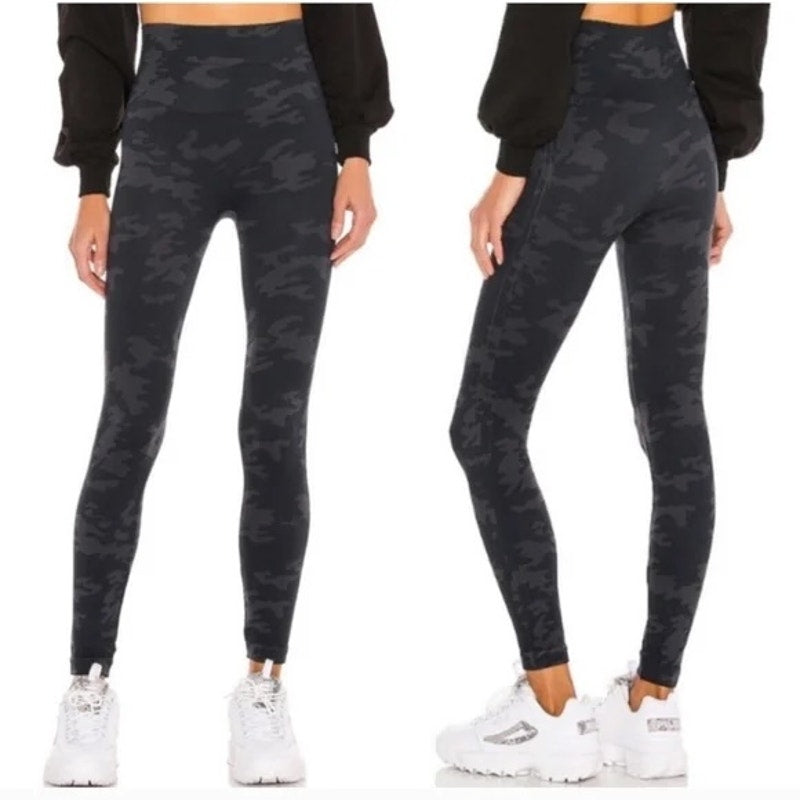 SPANX High Rise Seamless Look At Me Now Camo Leggings Gray Small