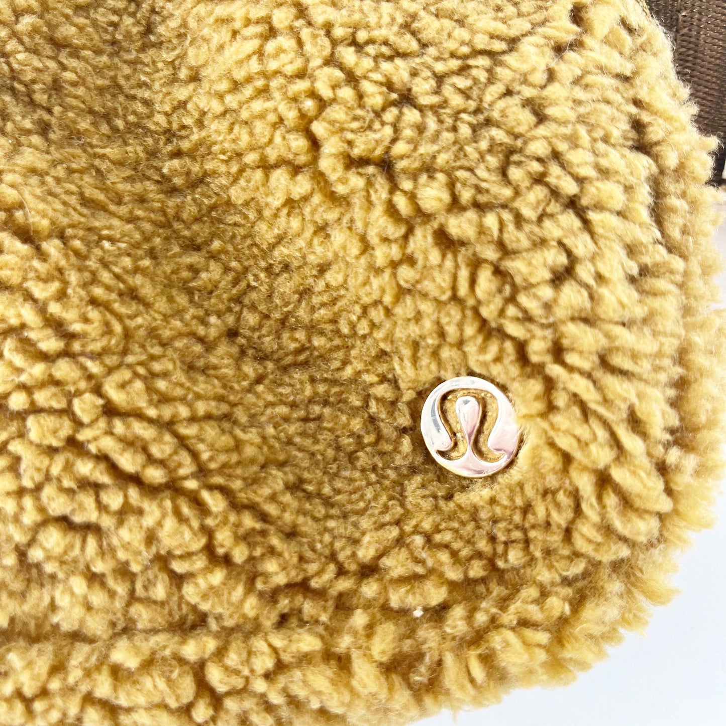 Lululemon Everywhere Belt Bag Fleece Sherpa Brown Caramel