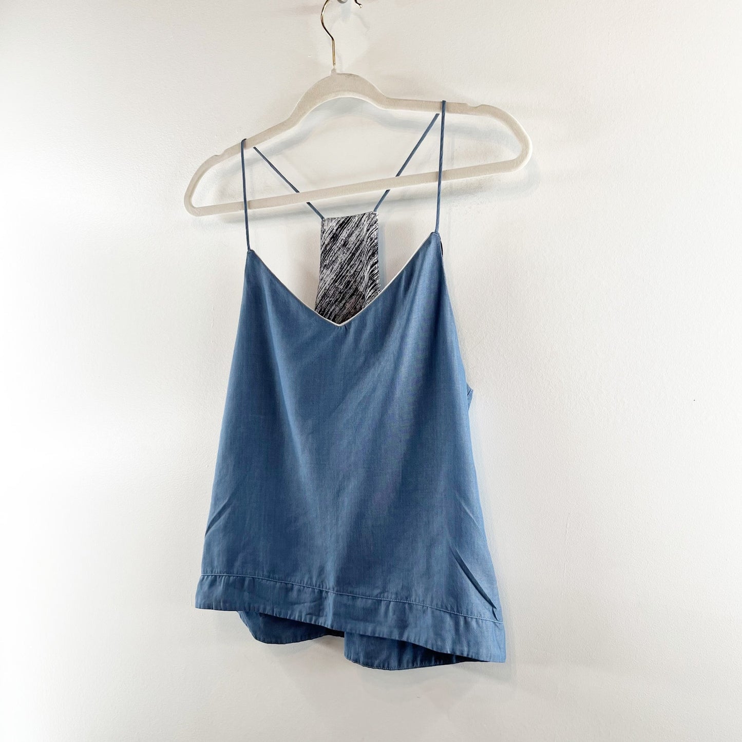 Lululemon Wake & Flow Racerback Tank Top Camisole Blue Denim Small