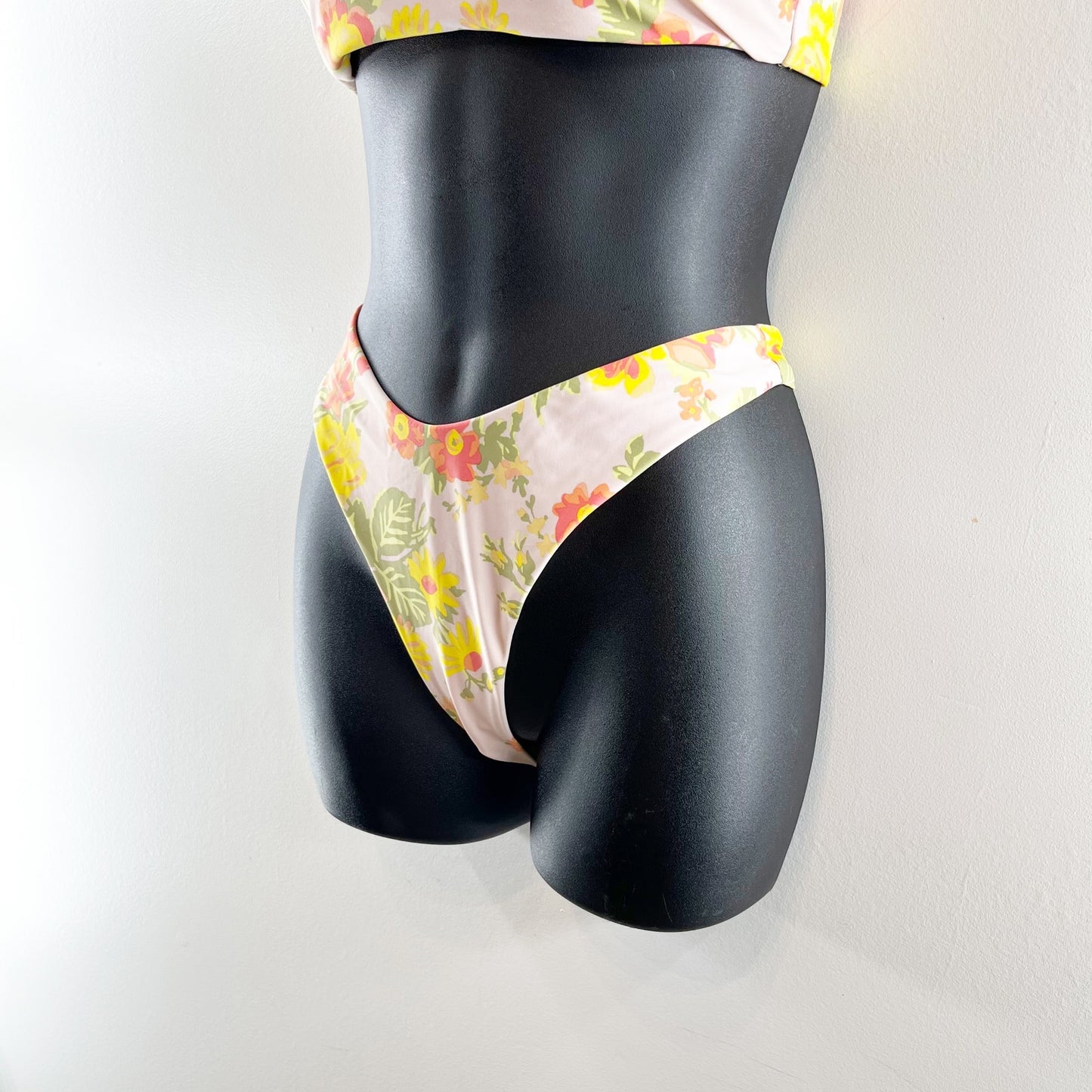 Aerie Printed Ruffle Scoop Bikini Top & High Cut Cheekiest Bikini Bottom Set M