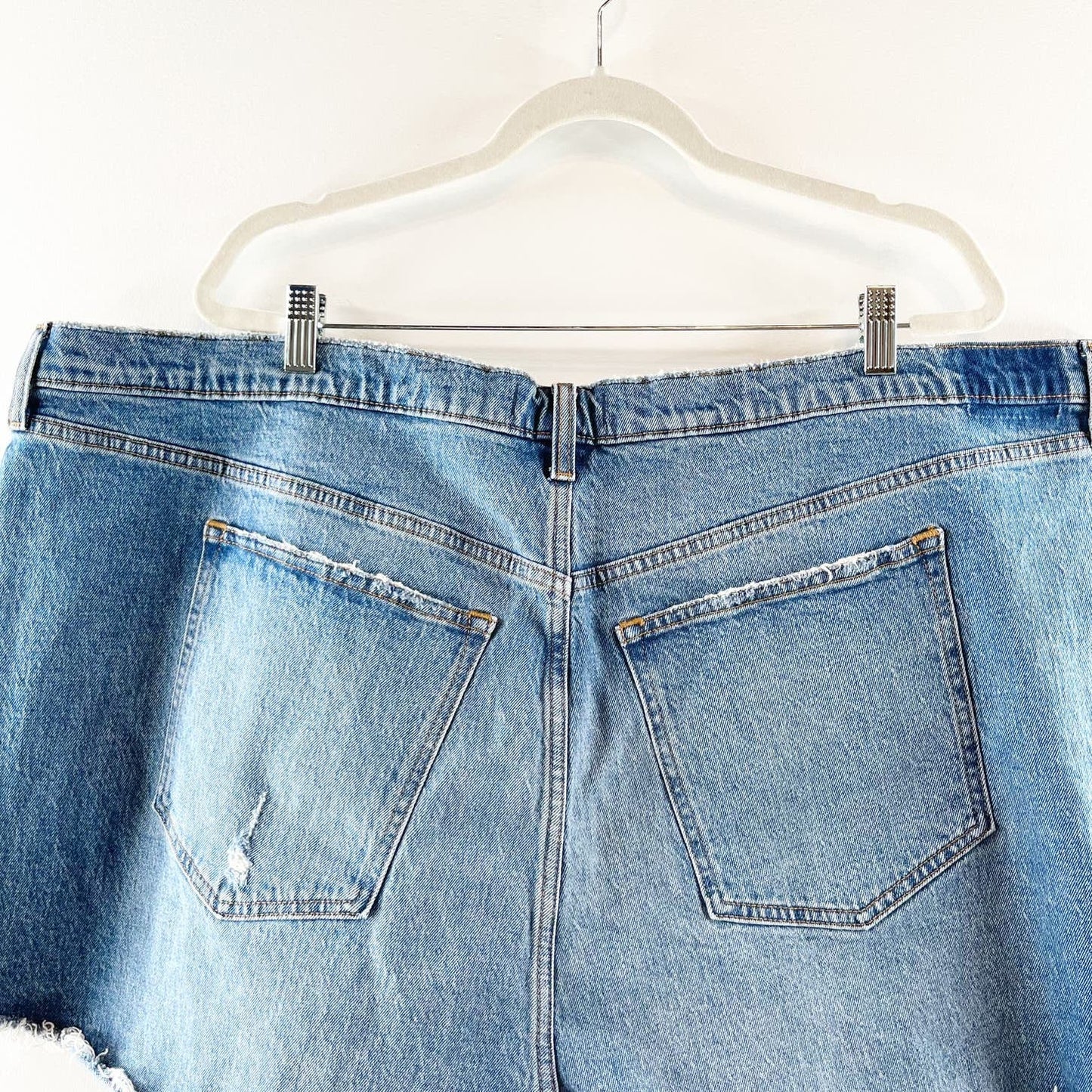 Abercrombie & Fitch The '90s Relaxed Cutoff Jean Shorts High Rise Curve Love 24