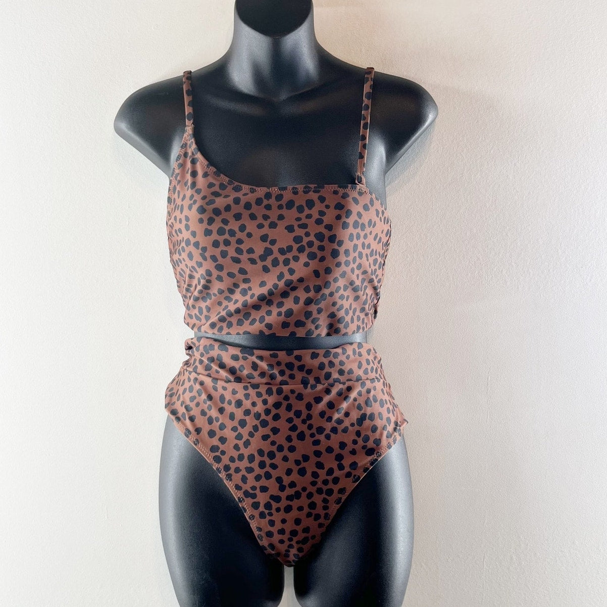 Old Navy Leopard Printed Convertible Two Piece Bikini Set Brown Large