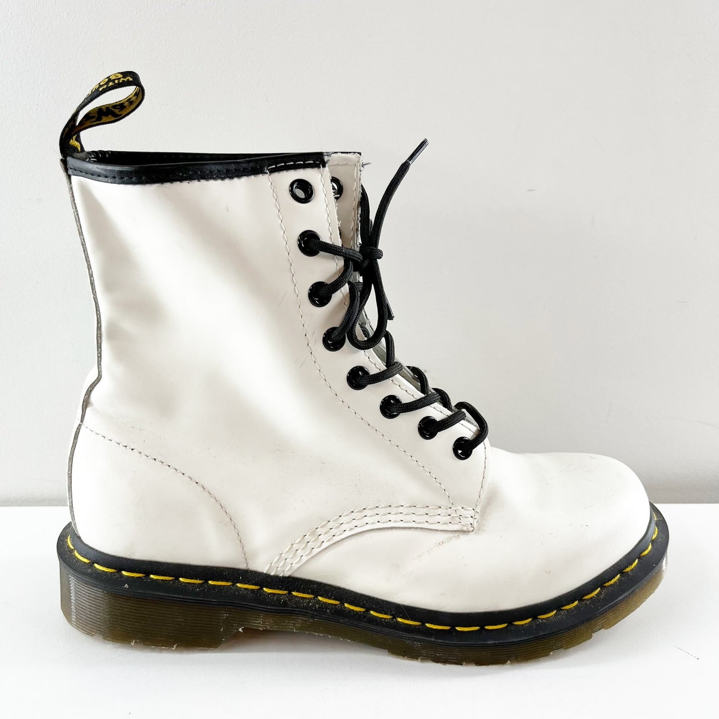 Dr. Martens 1460 Smooth Leather Lace Up Round Toe Ankle Combat Boots White 9