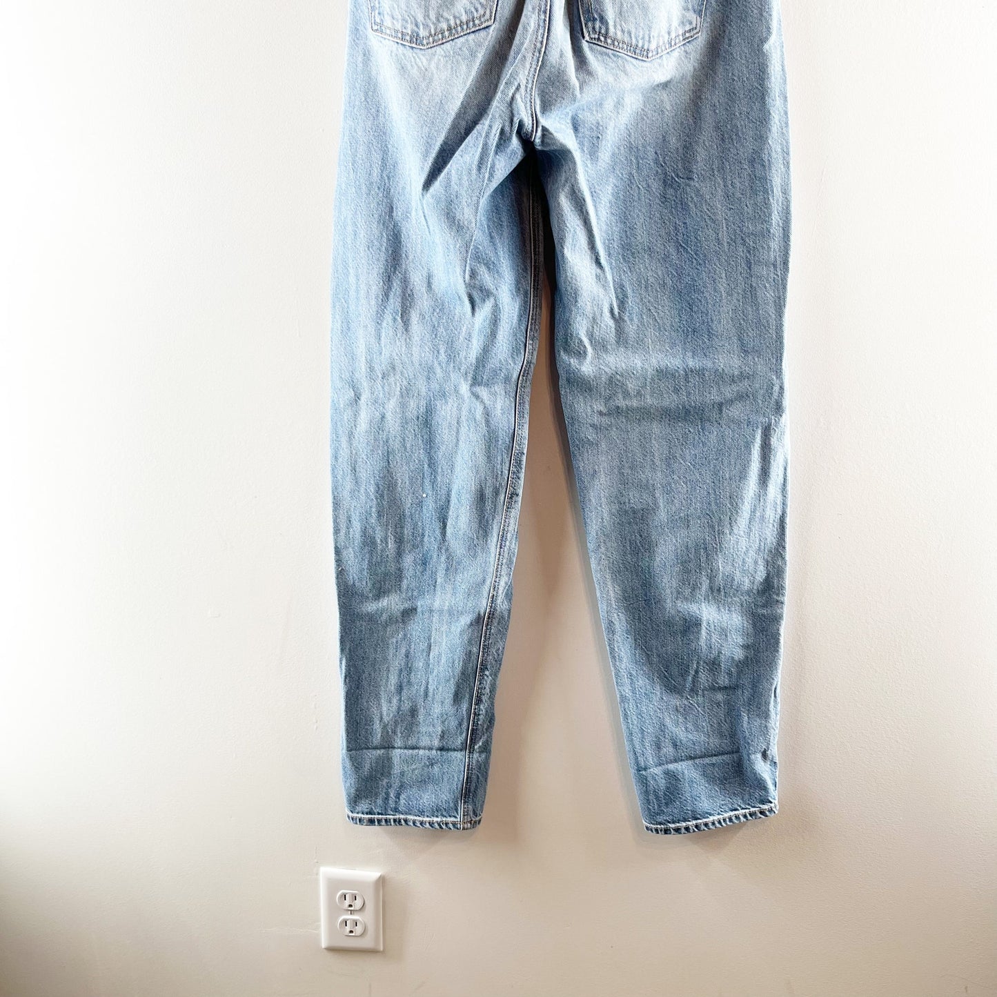 American Eagle Classic Cotton Denim Relaxed Tapered Baggy Jeans Powder Blue 00