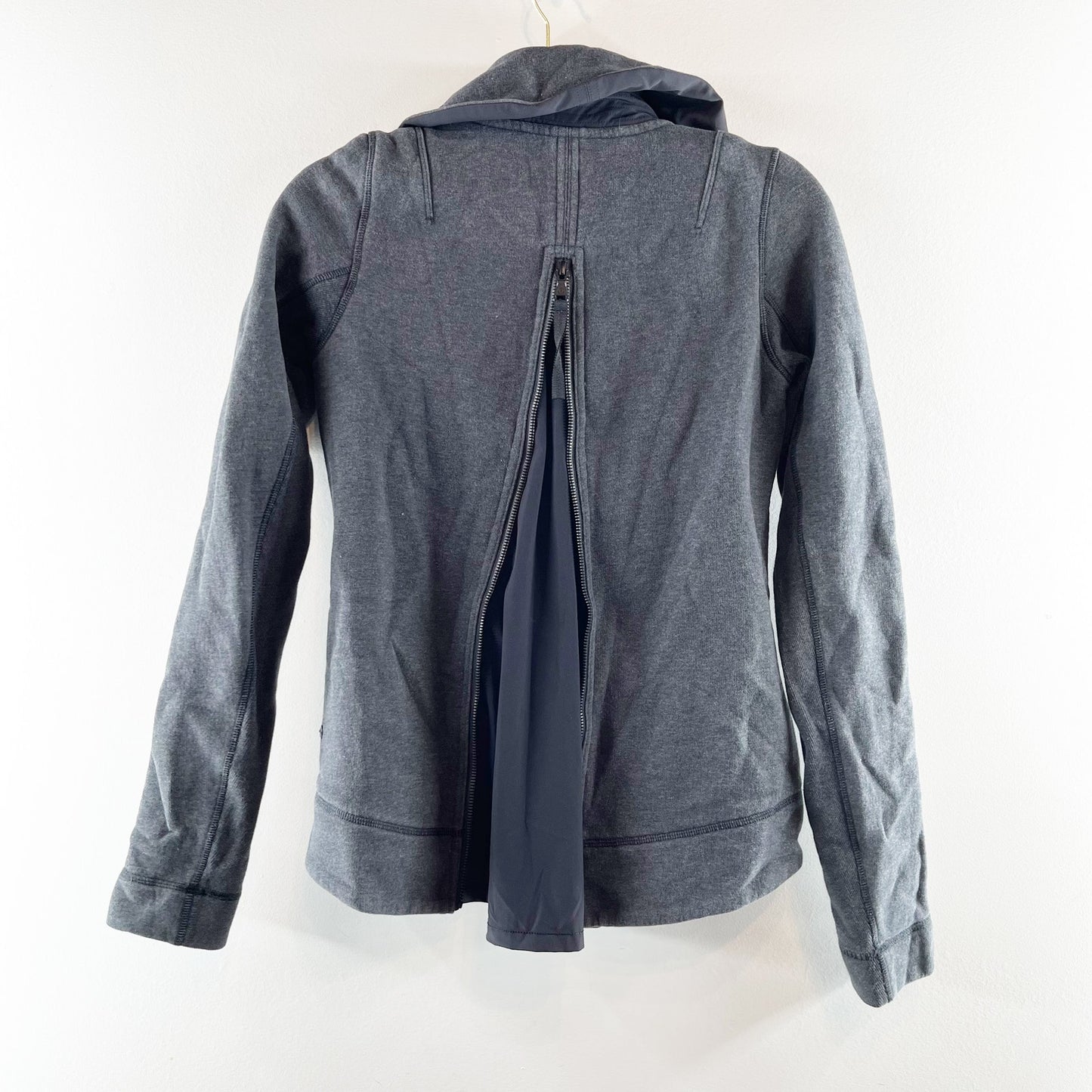 Lululemon En Route Full Zip Back Flyaway Jacket Gray 4 / Small