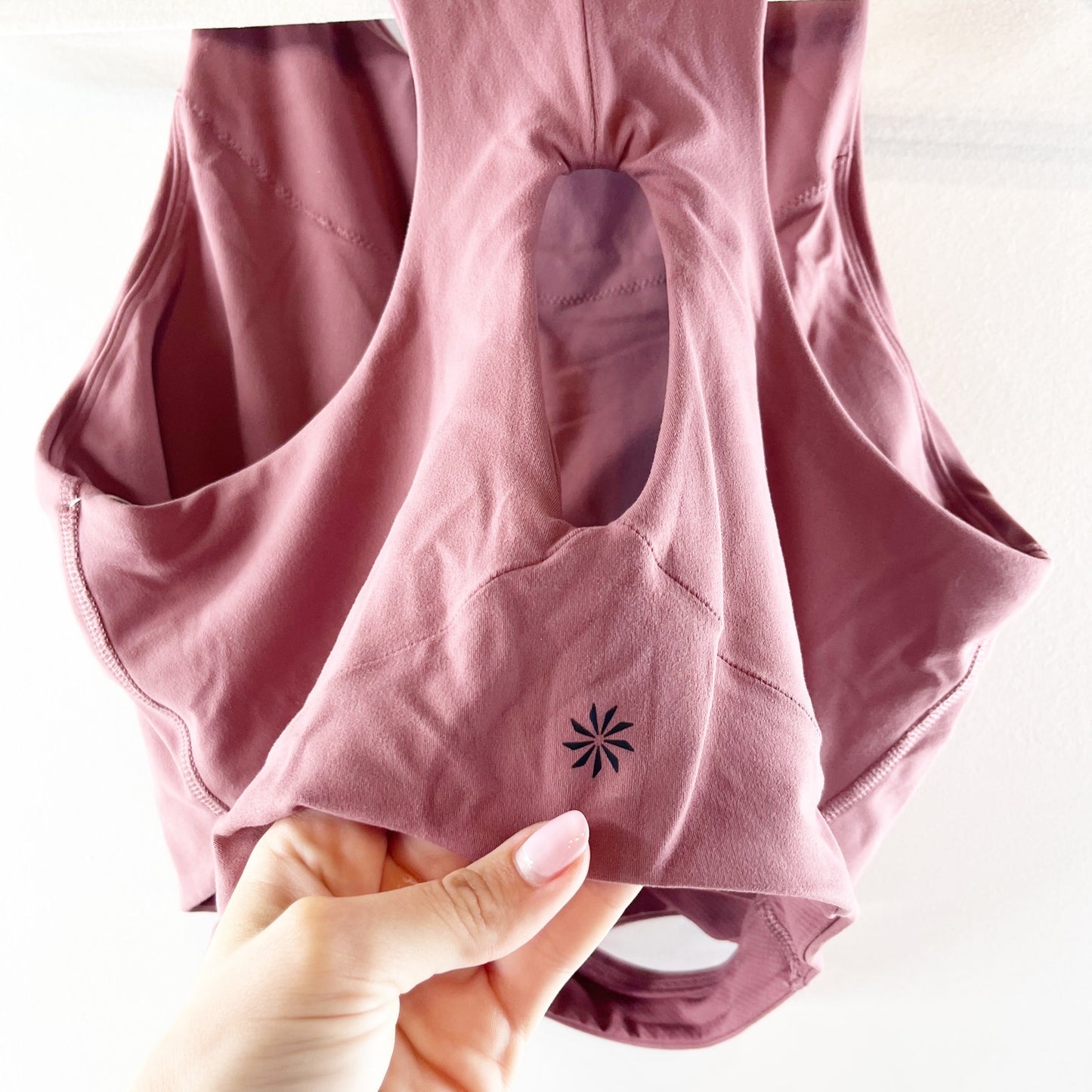 Athleta Conscious Cut-Out Crop Sport Bra Tank Top D-DD Tawney Rose Pink Medium