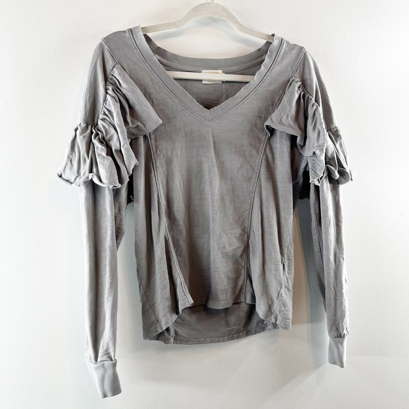 Nation Ltd. 100% Cotton Long Sleeve Ruffle Trim V-Neck Blouse Top Gray Small