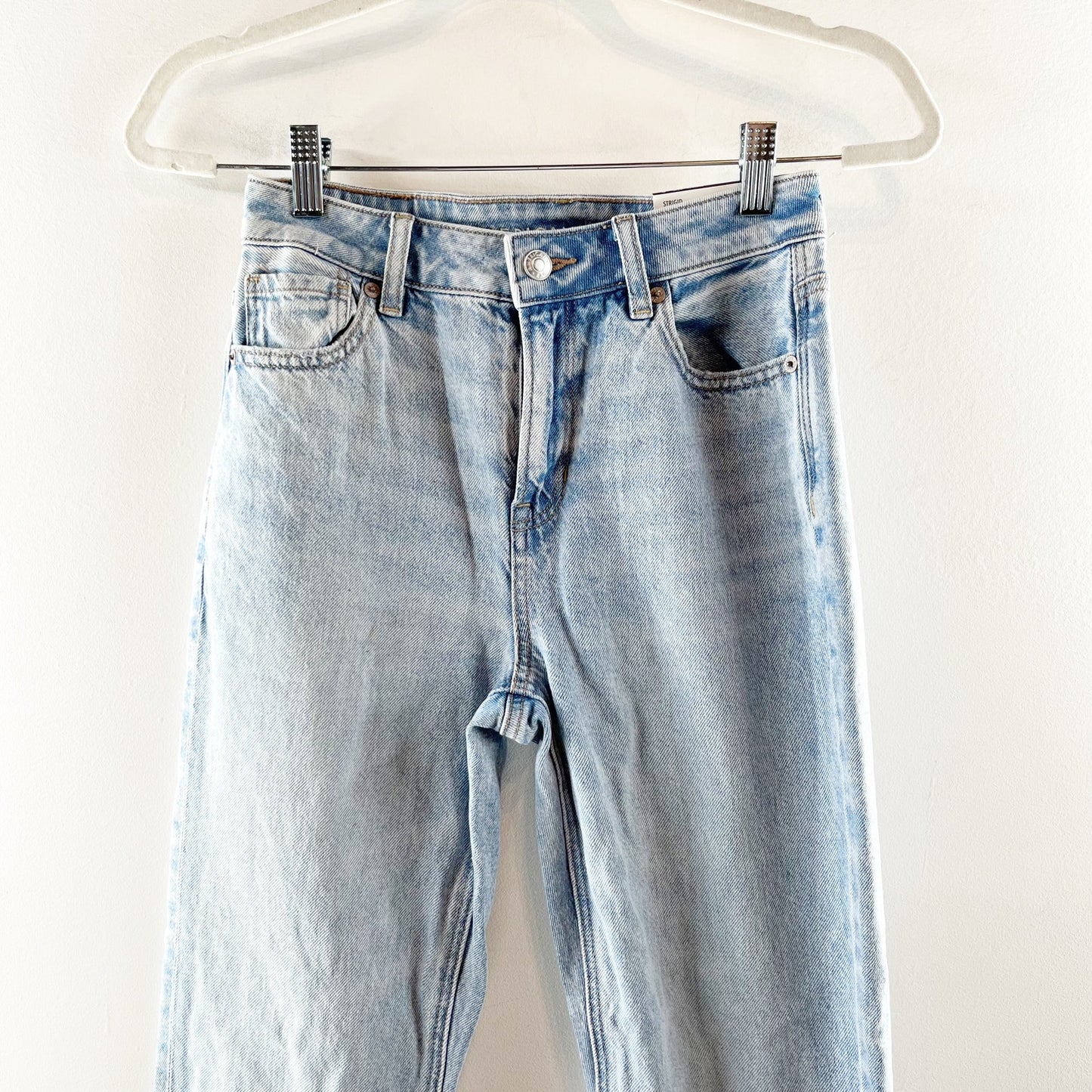 American Eagle Outfitters Strigid High Rise Mom Jeans Blue Breeze US 0 / 25