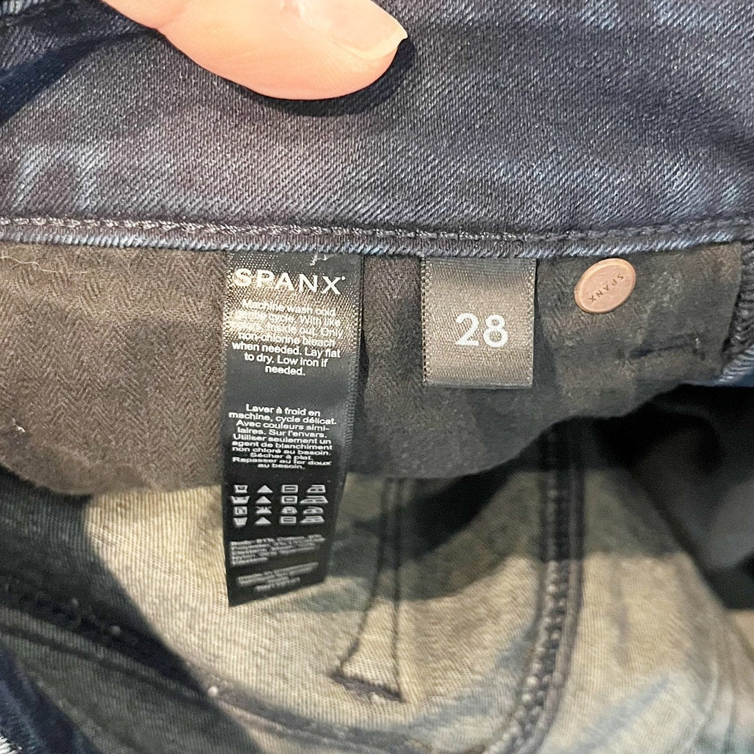 Spanx High Rise 5 Pocket Flare Jeans Dark Wash Blue 28 / 6