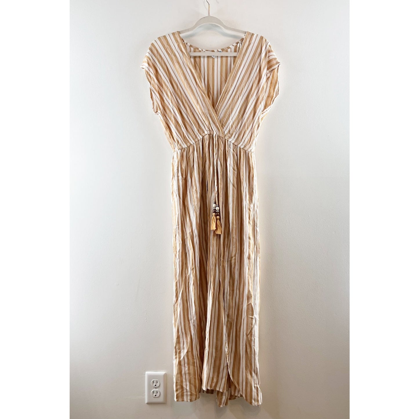Blue Island Short Sleeve V Neck Striped Slit Cover Up Maxi Dress Tan White M