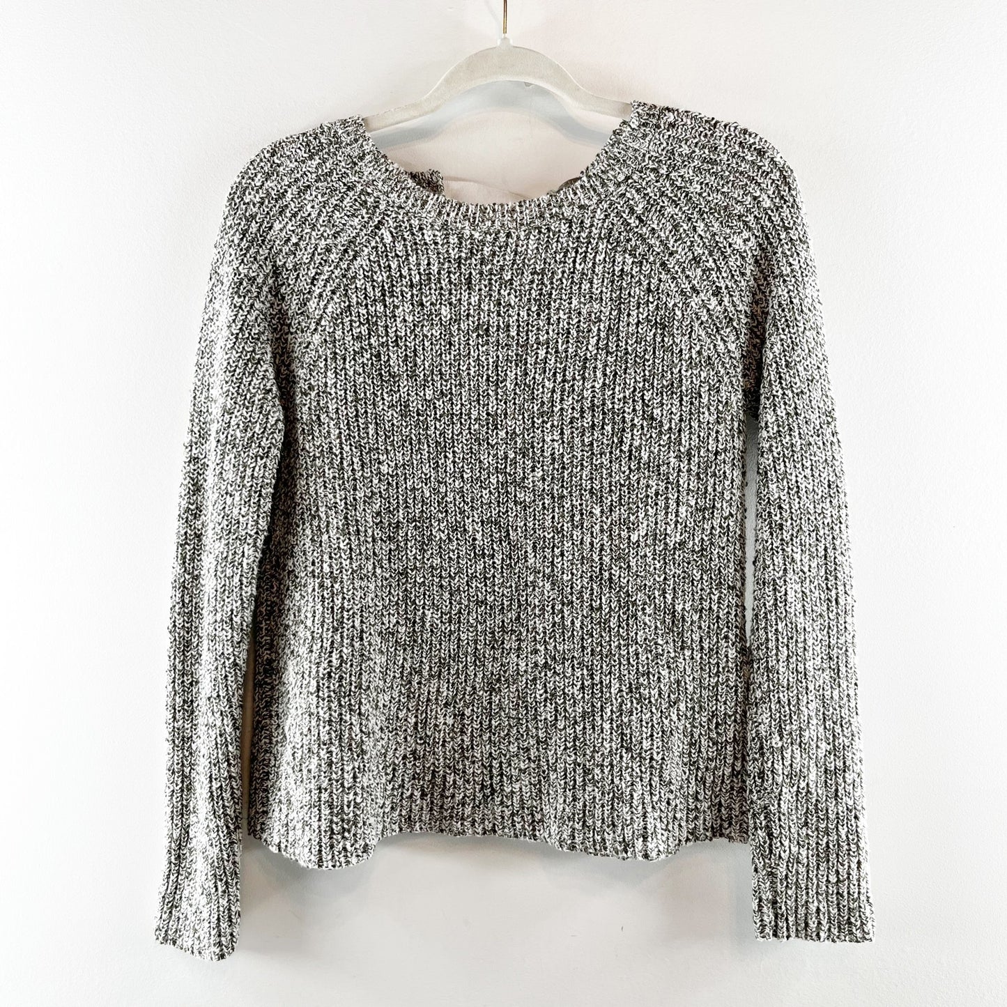 Lilla P Long Sleeve V-Neck Pullover Sweater Marble Gray Medium