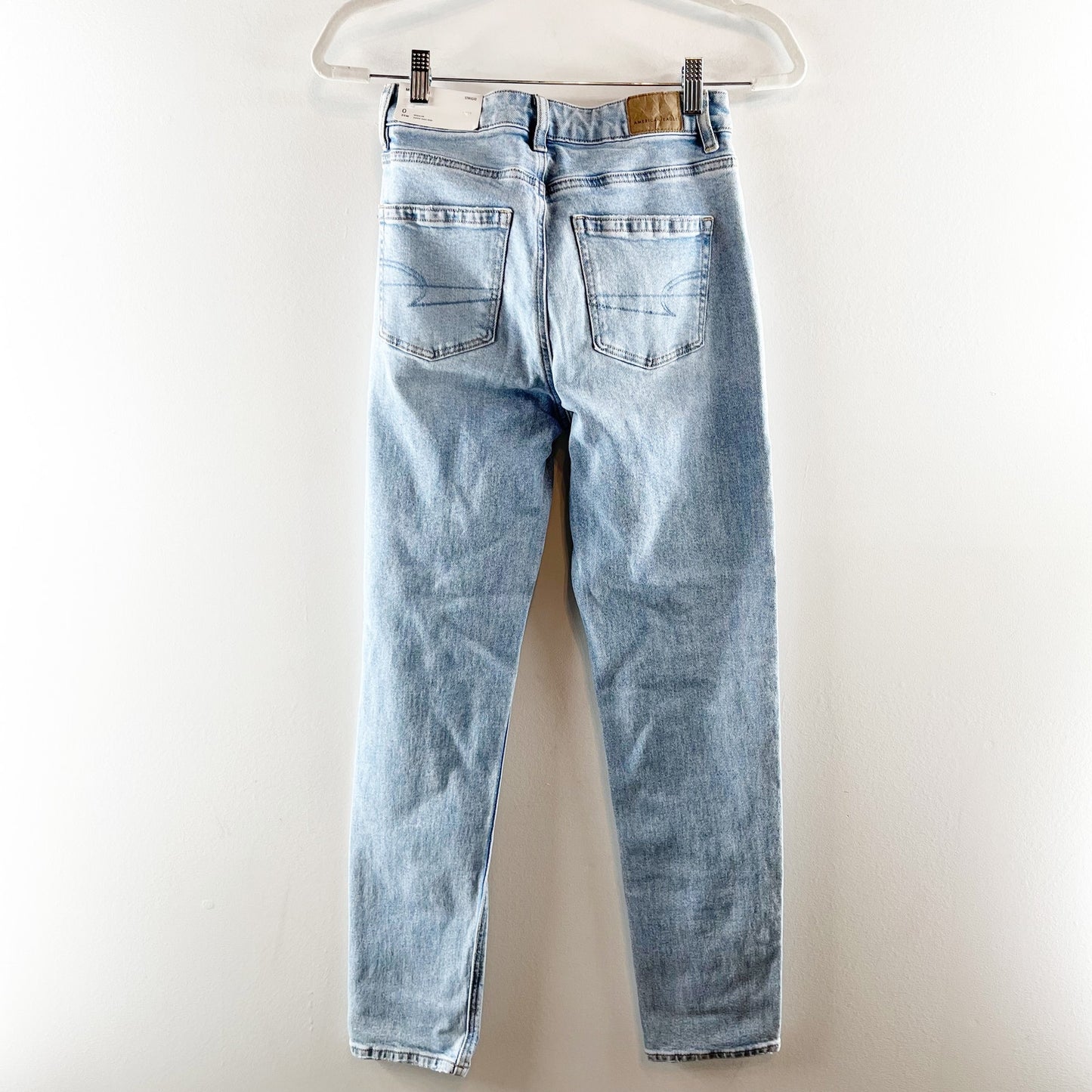 American Eagle Outfitters Strigid High Rise Mom Jeans Blue Breeze US 0 / 25