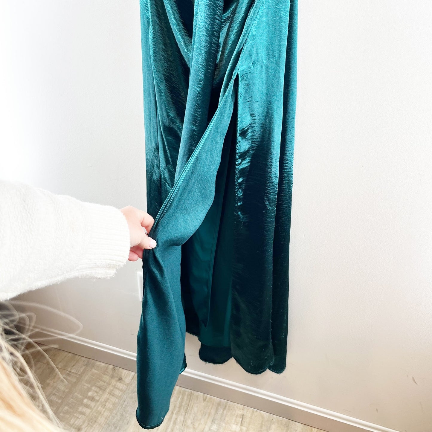 Lovers and Friends Kendall Satin Halter Open Back Sash Maxi Dress Gown Green S