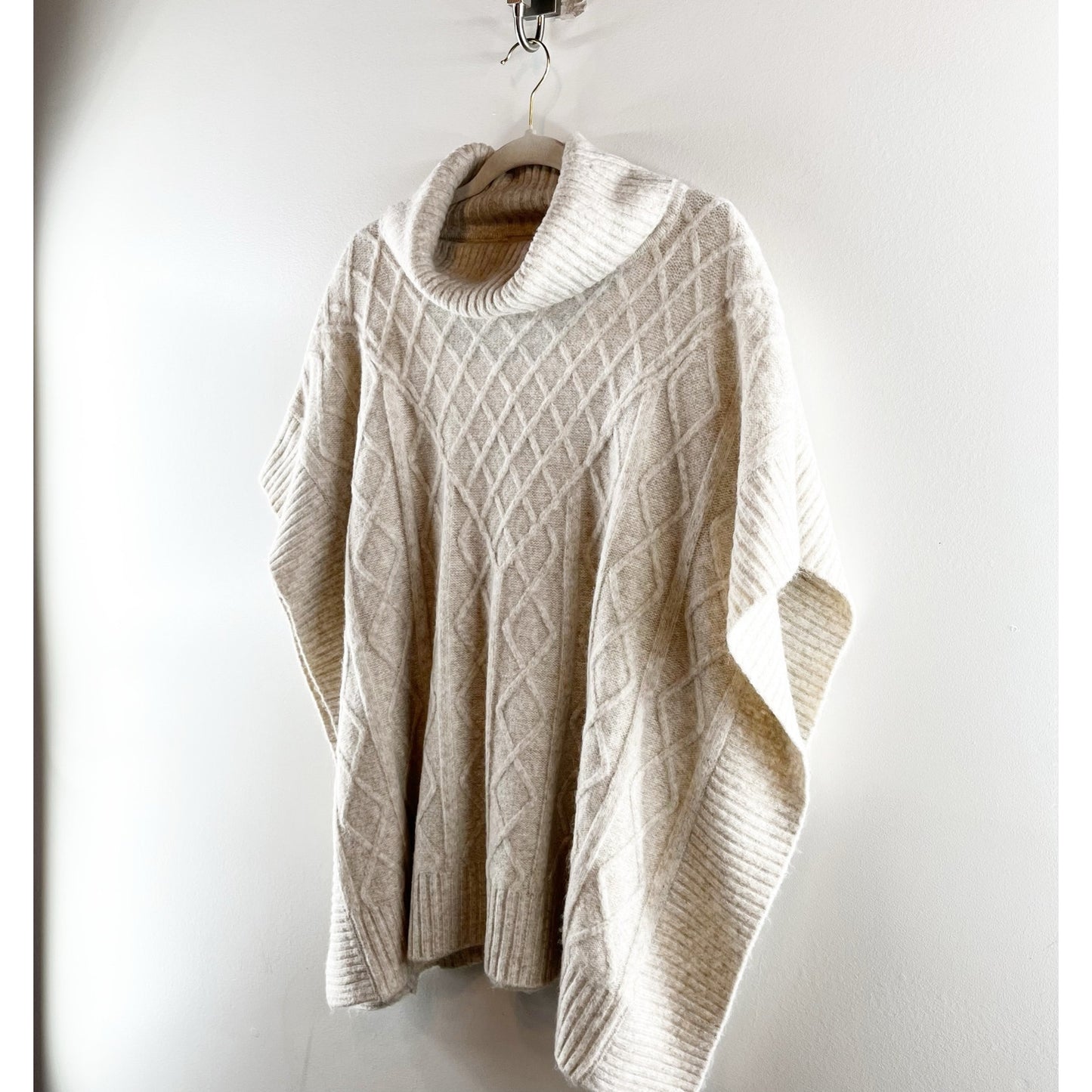 LOFT Cable Knit Short Sleeve Turtleneck Poncho Sweater Beige Cream XS / S