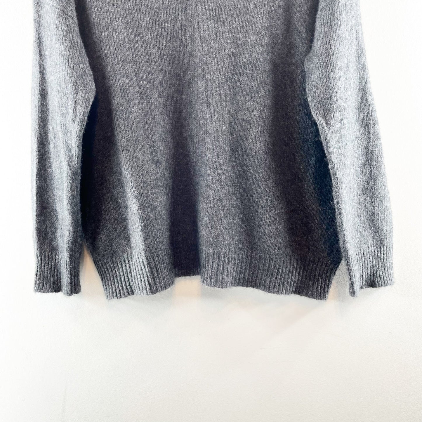 Naked Cashmere V Neck Cashmere Long Sleeve Sweater Gray XL