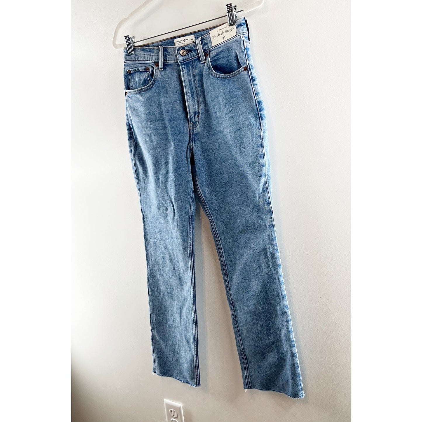 Abercrombie & Fitch Ultra High Rise Denim Ankle Straight Jeans Blue 28 Long