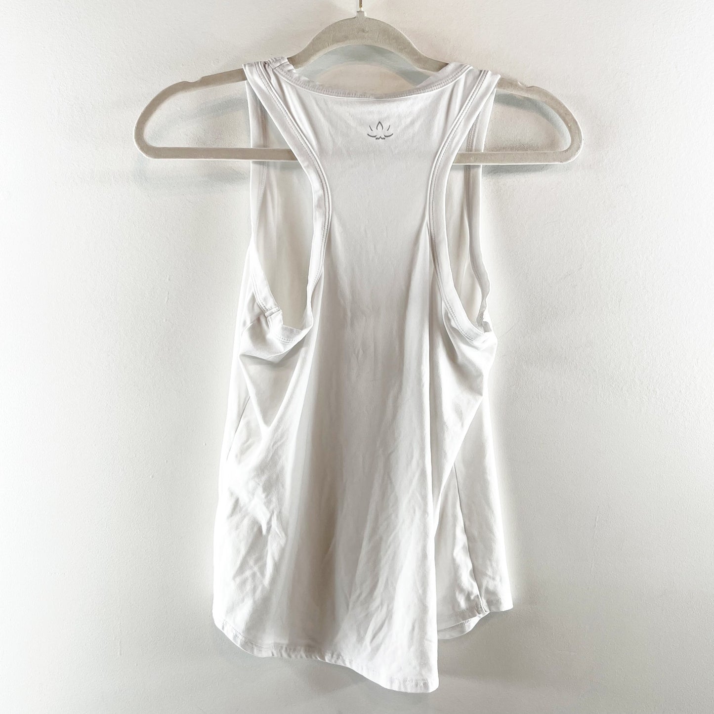 Beyond Yoga Featherweight Keep it Moving Tank Top White Medium