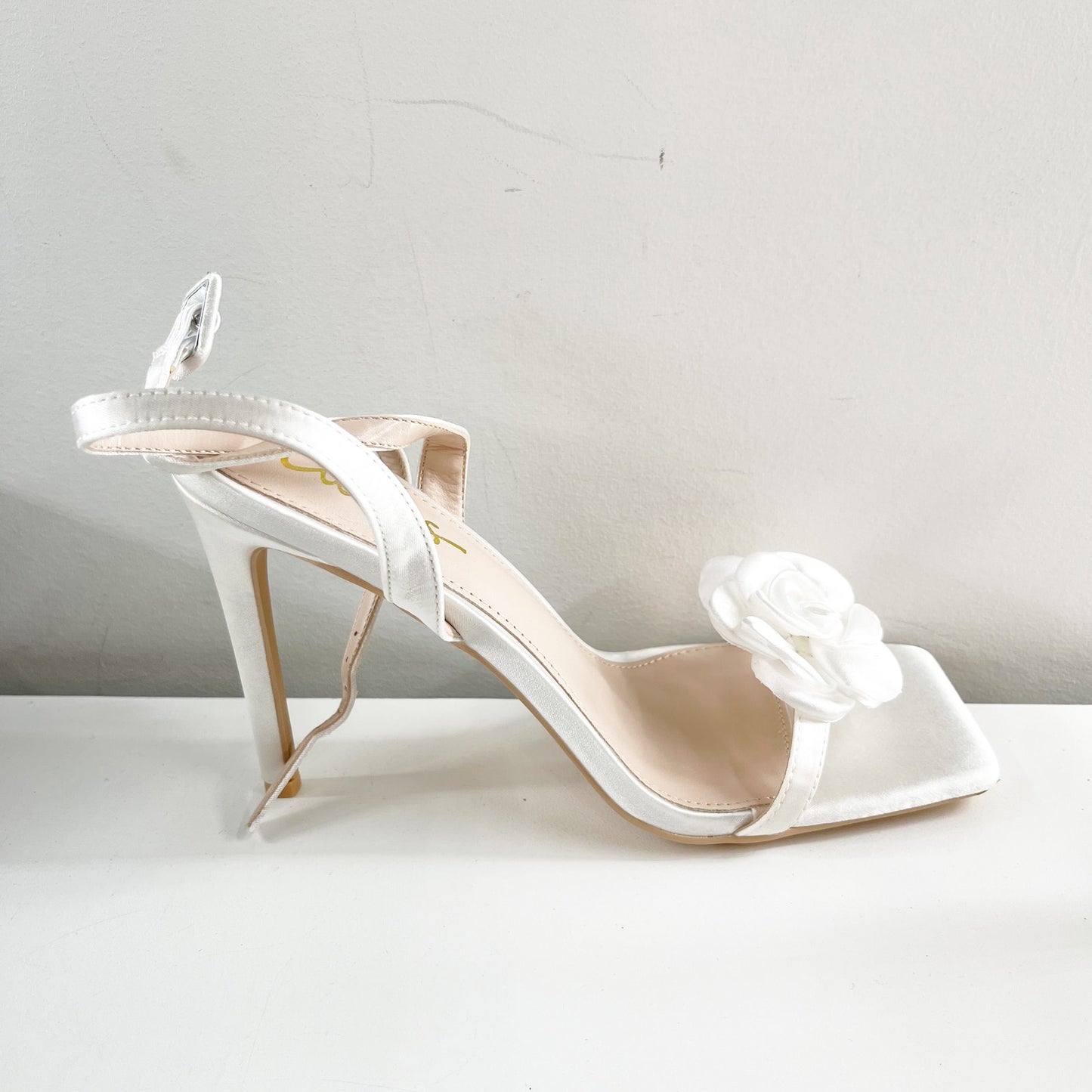 Lulus Aerianna Satin Floral Rosette Ankle Strap Square Toe Sandals White 8