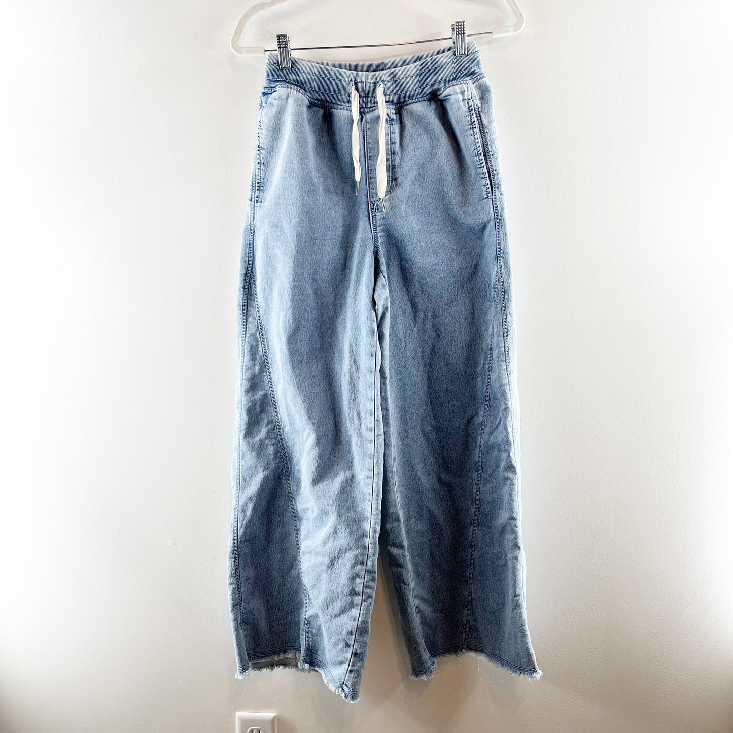 Aerie Soft Landing Pull On Mid Rise Wide Leg Trouser Jeans Light Wash Blue XS