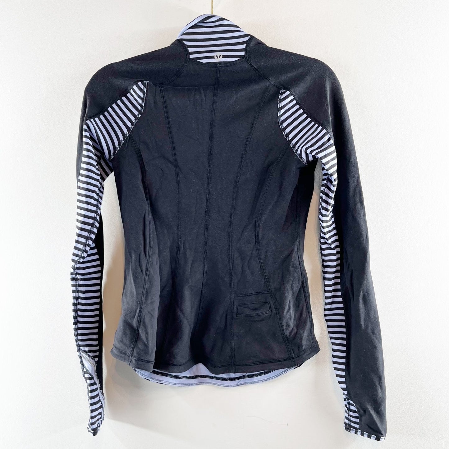 Lululemon Run: U-Turn Pullover Reversible Classic Stripe Polar Haze Black 4