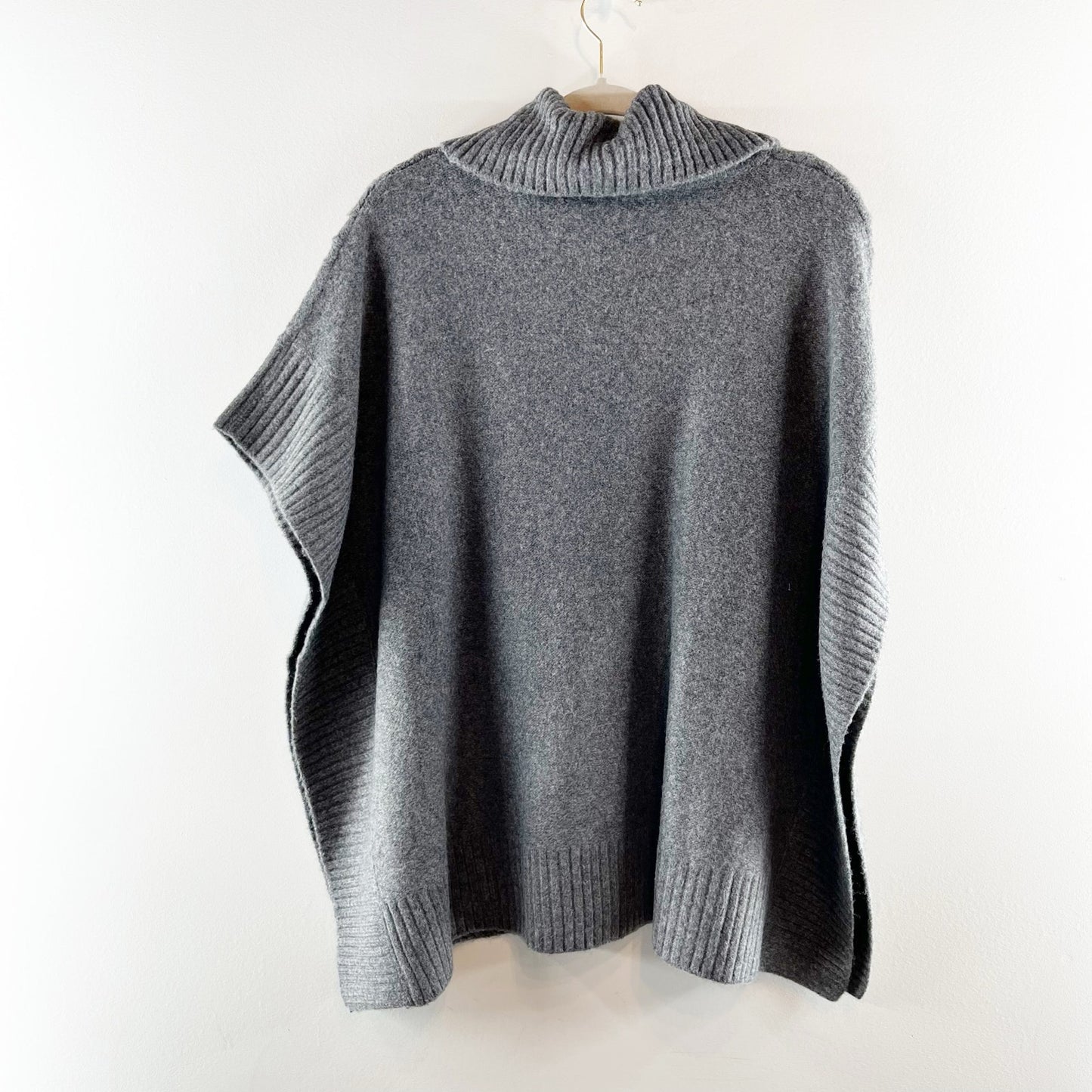 LOFT Turtleneck Cable Knit Short Sleeve Poncho Sweater Gray XS / S