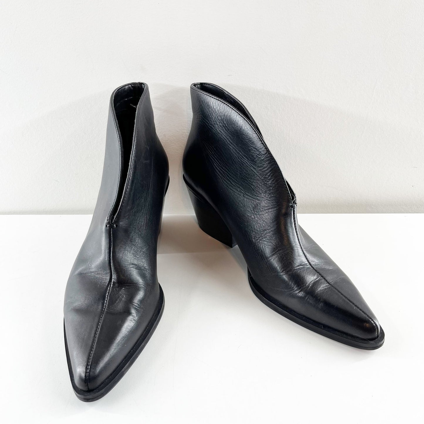 Zara V-Vamp Leather Pointed Toe Block Heel Ankle Booties Black 39 / 9