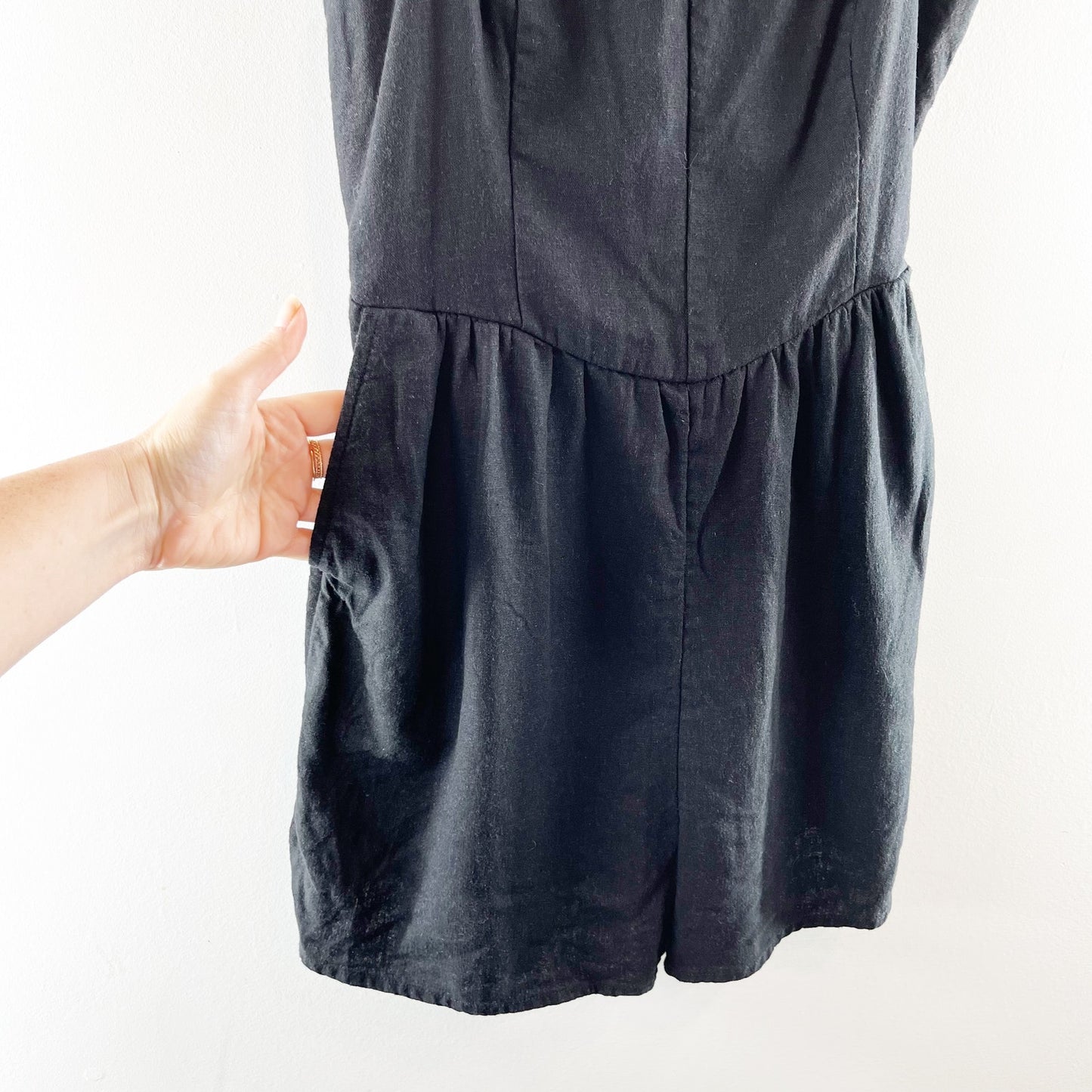 Old Navy Cami Linen Blend Shorts Romper Black Medium
