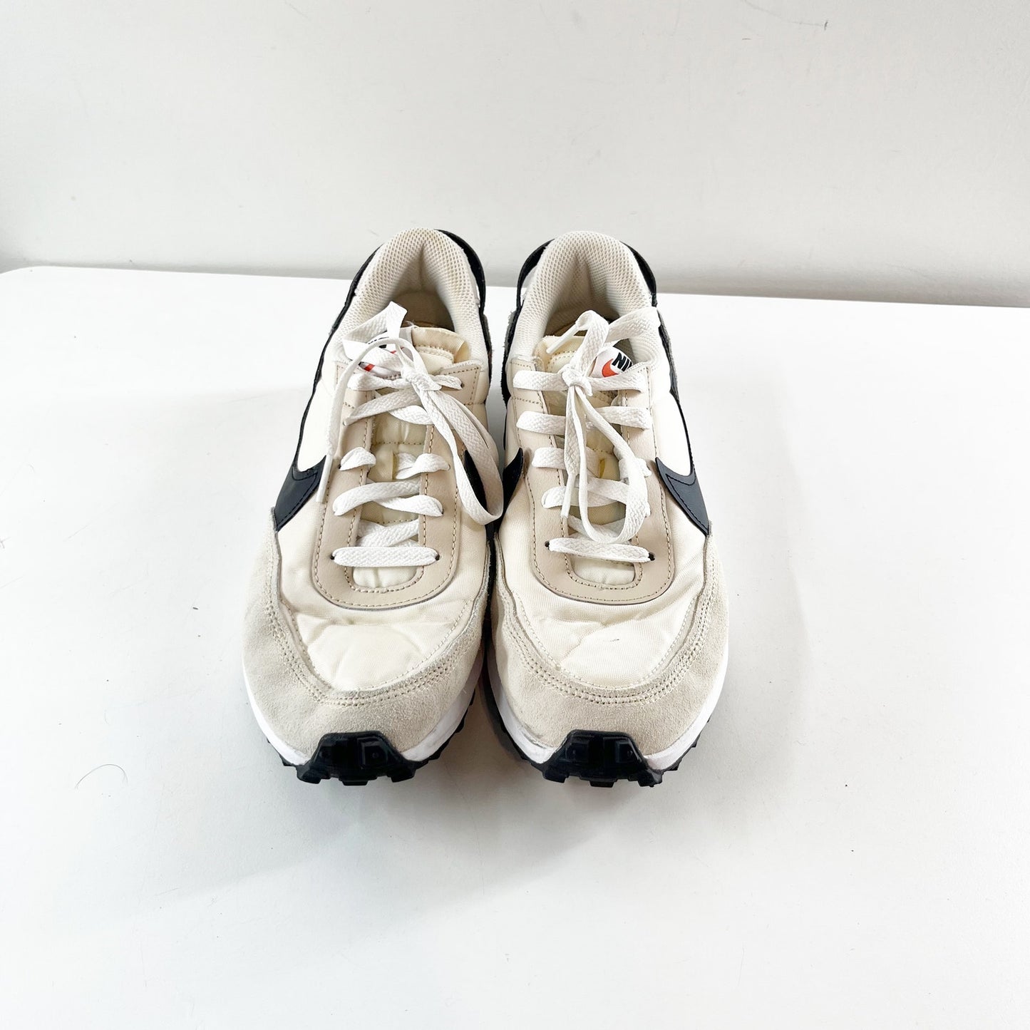 Nike Waffle Debut Low Top Running Sneakers Sanddrift/Phantom/White/Black 9