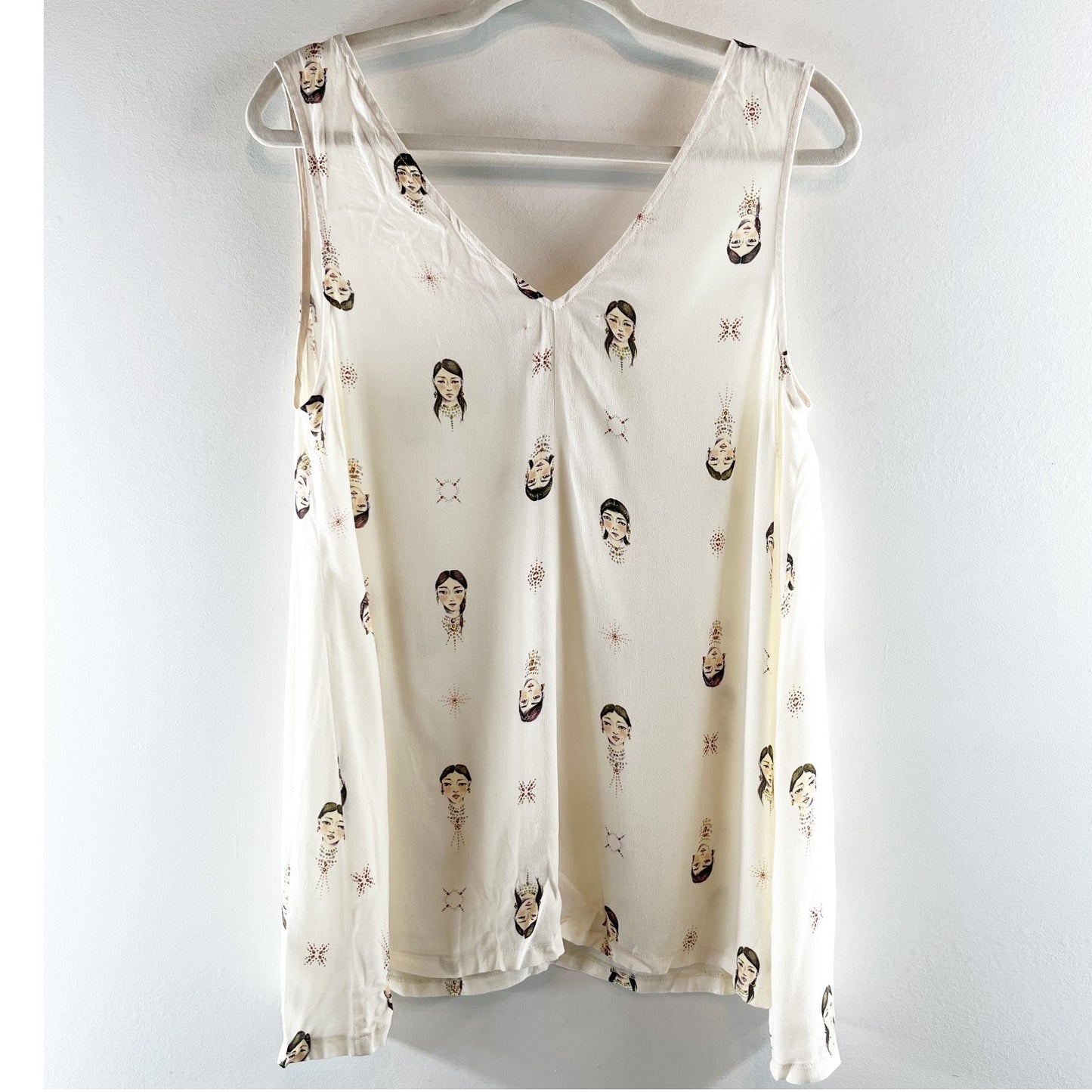 Johnny Was V Neck Sleeveless Faces Print Tank Top White Small