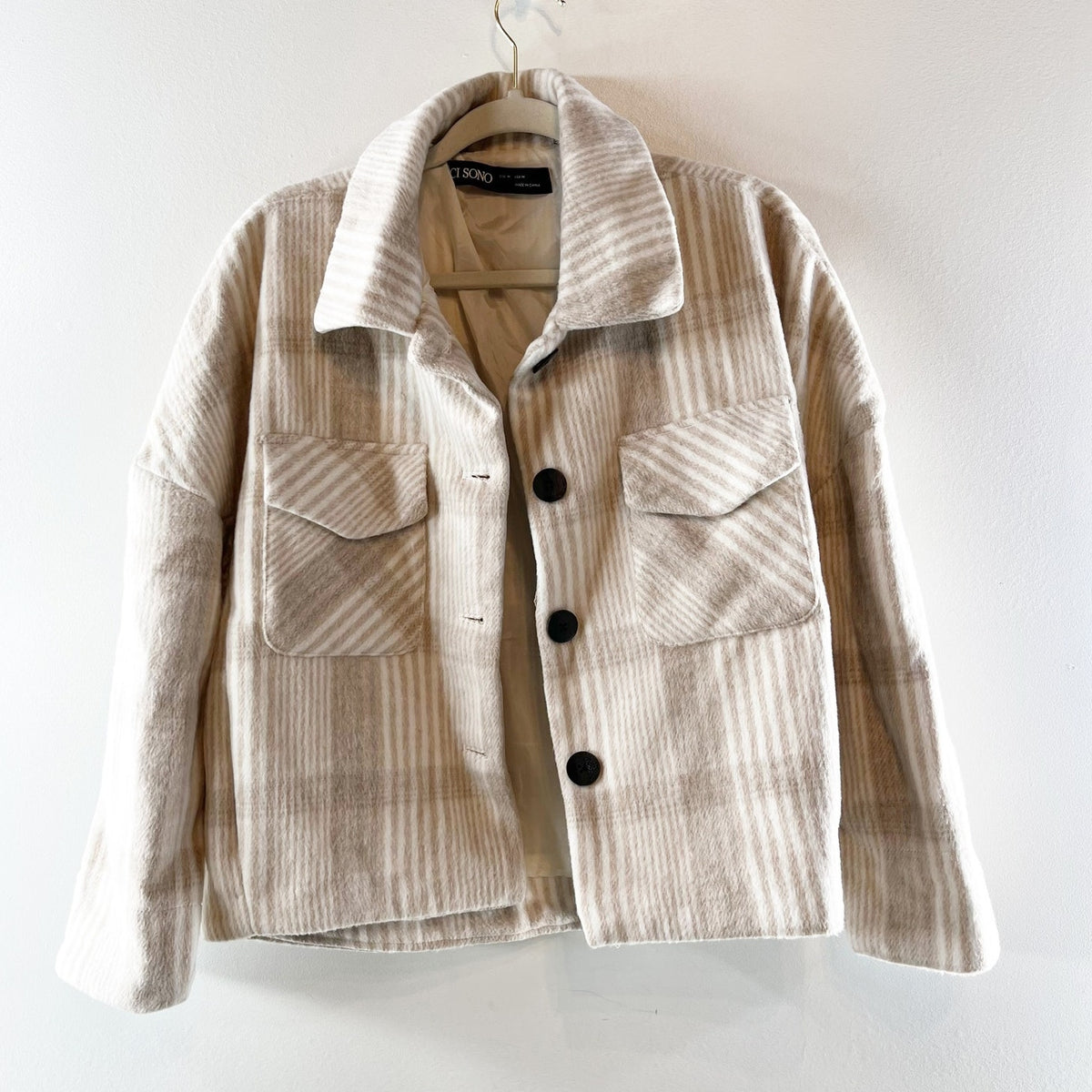 Ci Sono Brushed Button Up Boxy Plaid Jacket Shacket Beige Tan Cream Medium