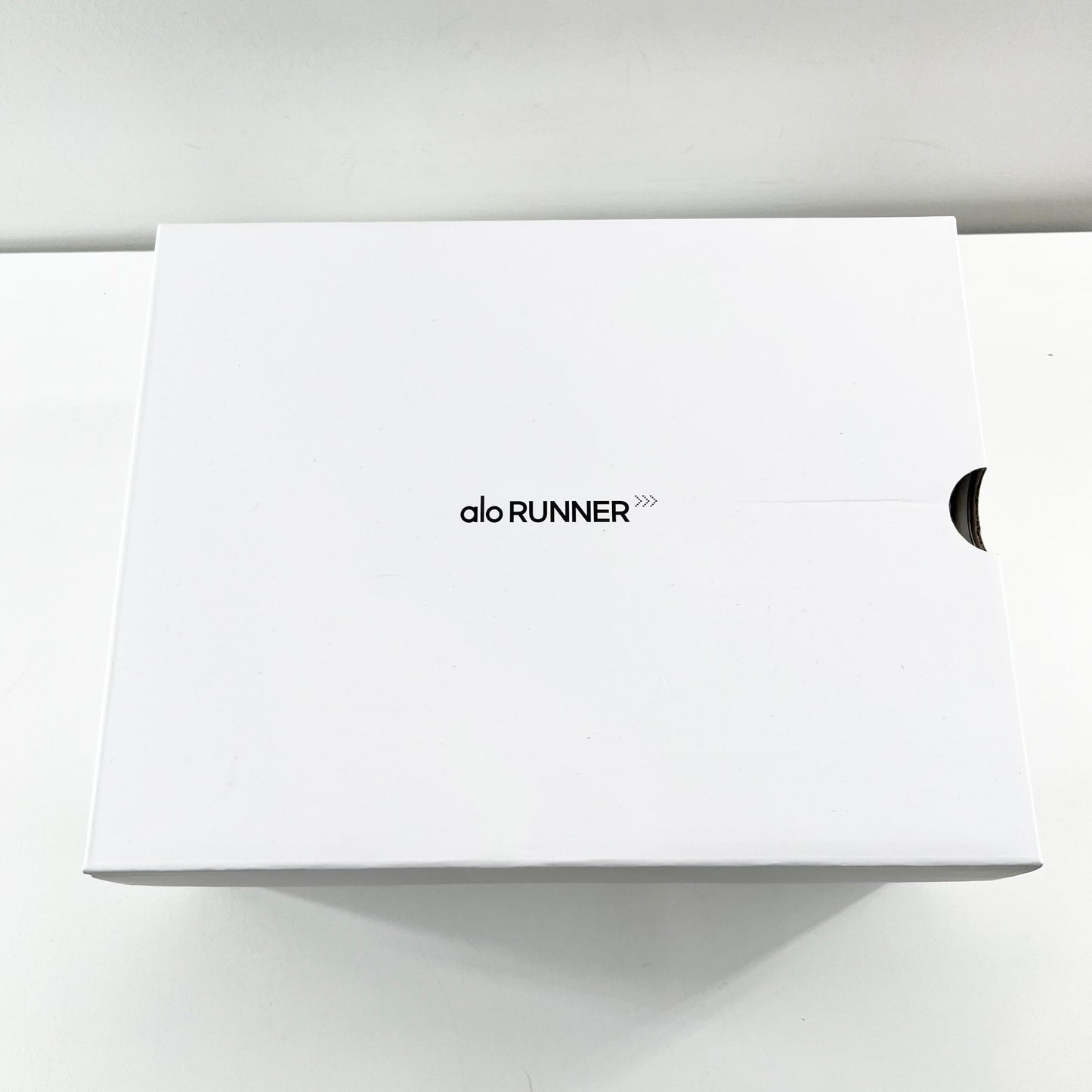 Alo Runner Lace Up Running Performance Shoes Sneakers White 7.5