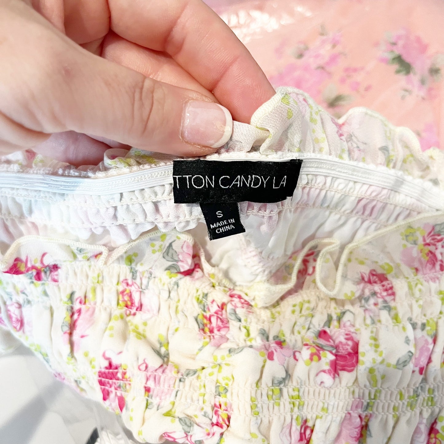 Cotton Candy LA Long Balloon Sleeve Cropped Ruched Smocked Floral Blouse Cream S