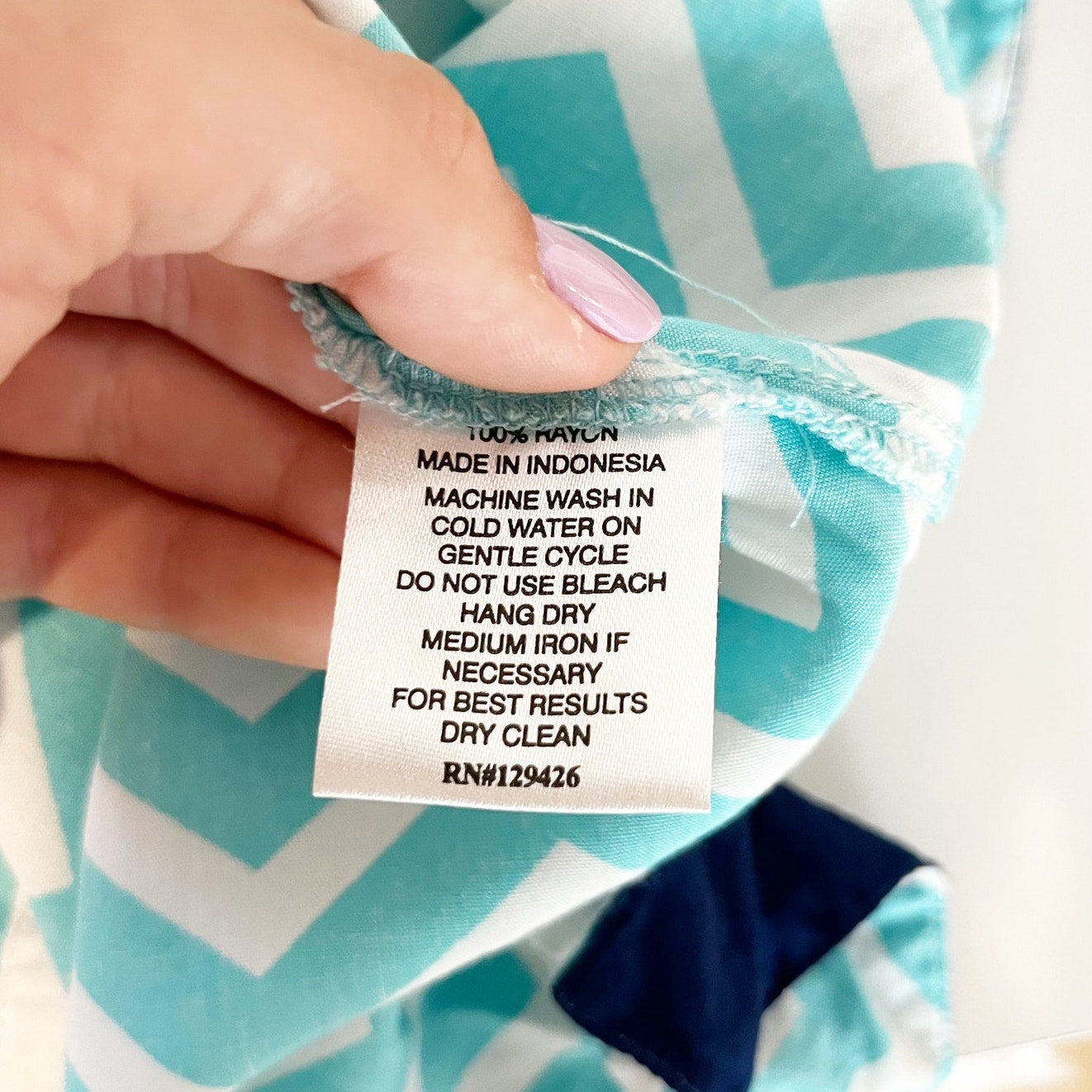Escapada Chevron-Patterned 3/4 Sleeve V-Neck Tunic Dress Turquoise White Medium