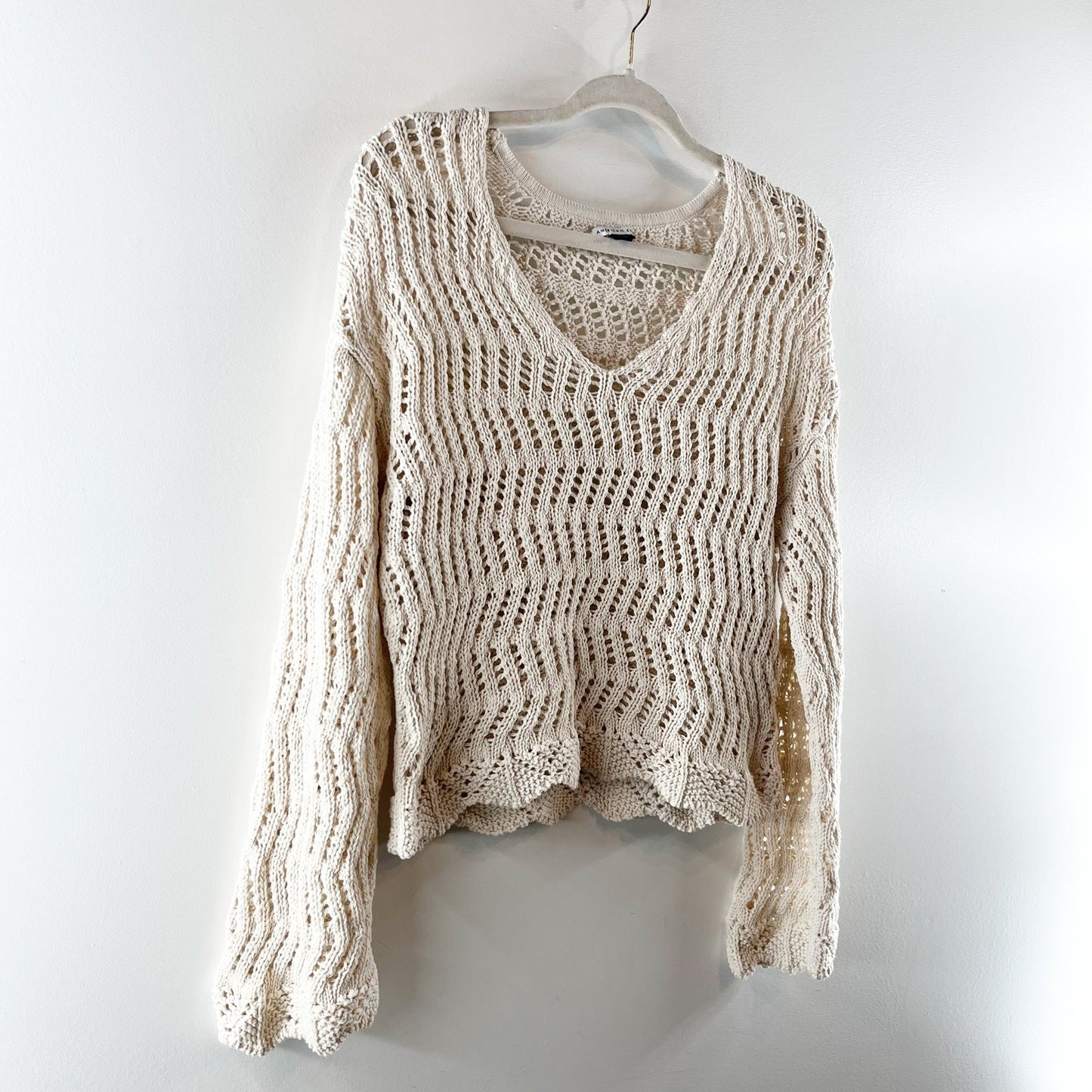 American Eagle V Neck Long Sleeve Crochet Crewneck Sweater Tan Beige Small